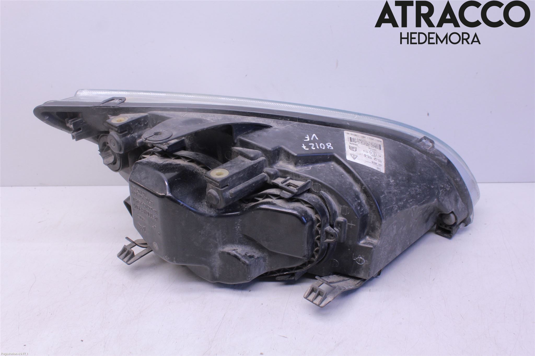 Ford FOCUS     04-07 Frontlykt Venstre