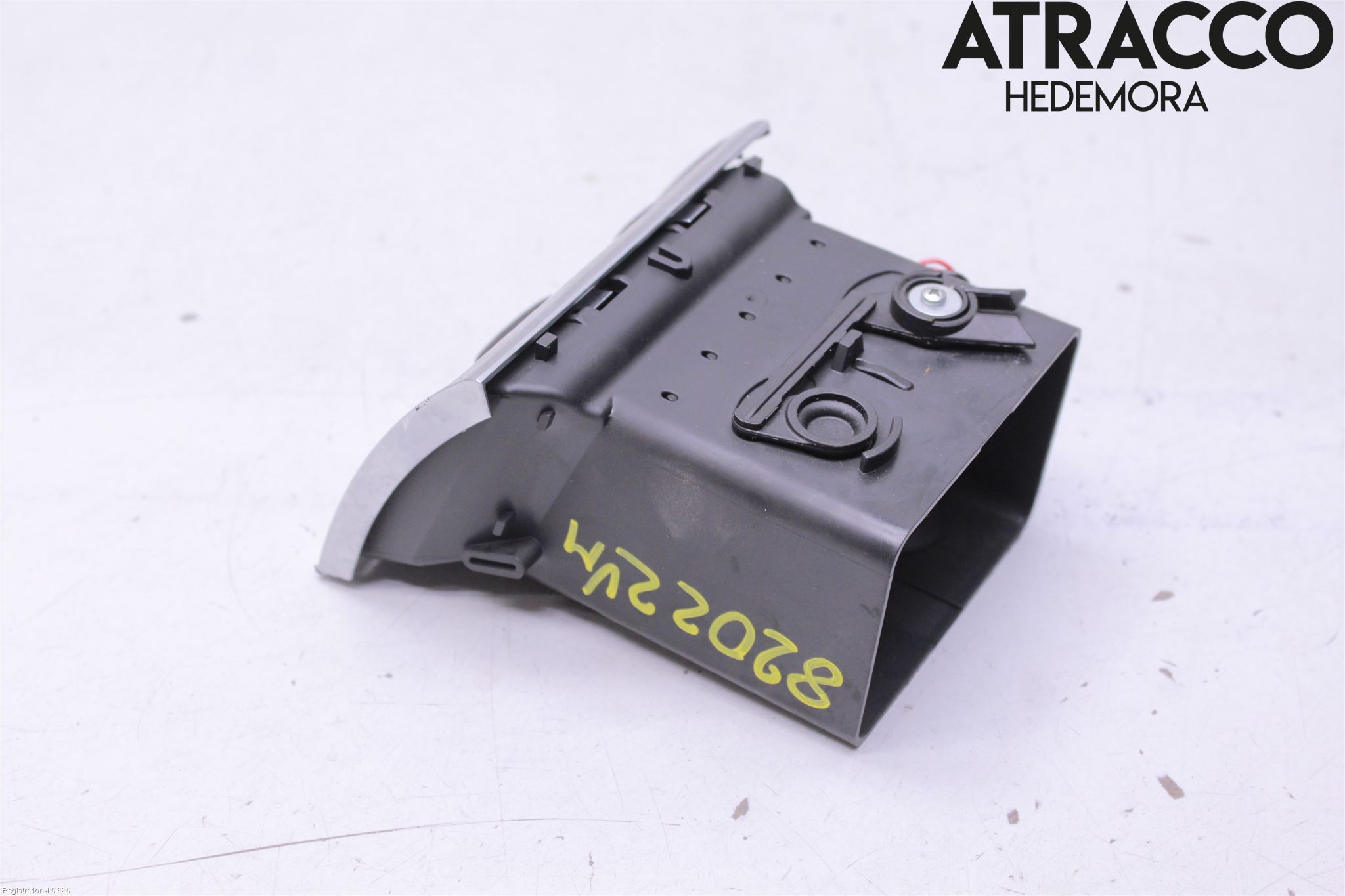 Audi A8/S8 4E  02-09 Dashbord Kanal - Dyse