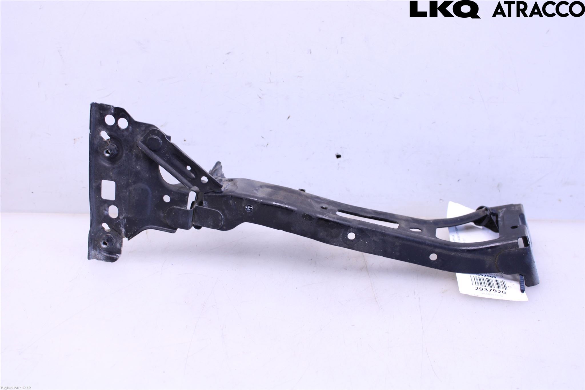 Audi A4/S4 B9 16-19 Frontskjermfeste Venstre