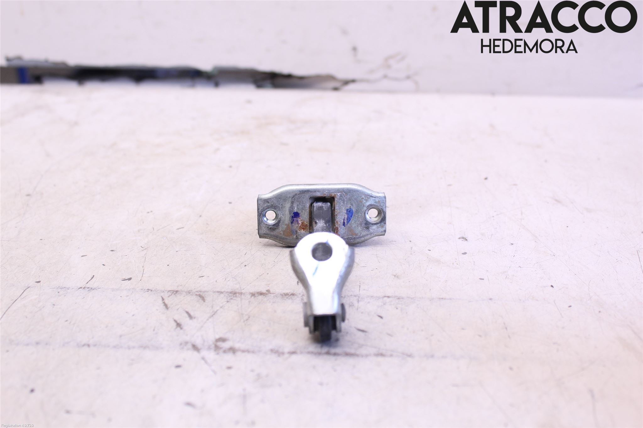 Mitsubishi L200 06-15 Dørstopper