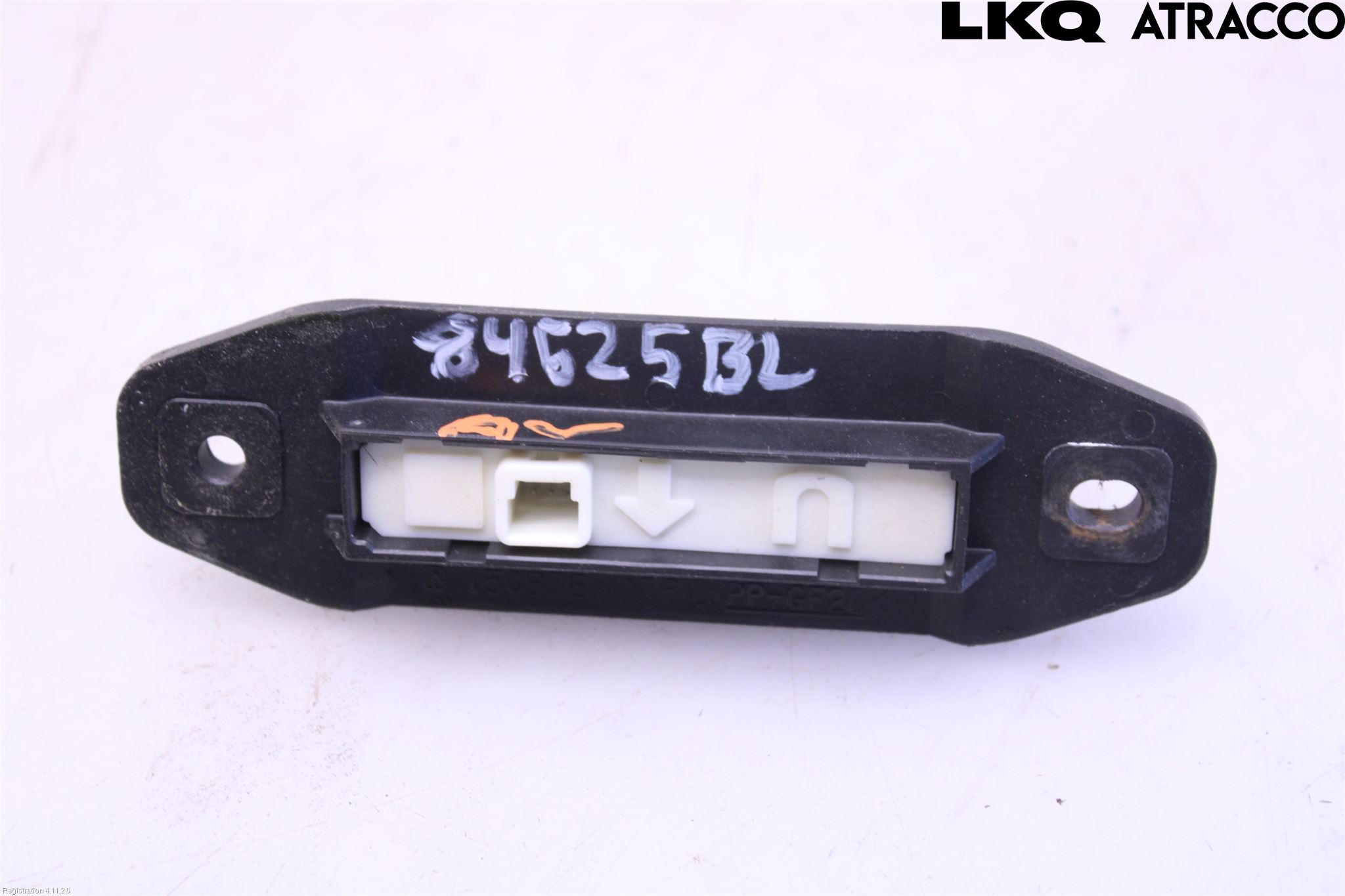 Toyota AURIS 13-19 Bakluke Handtak Ytre
