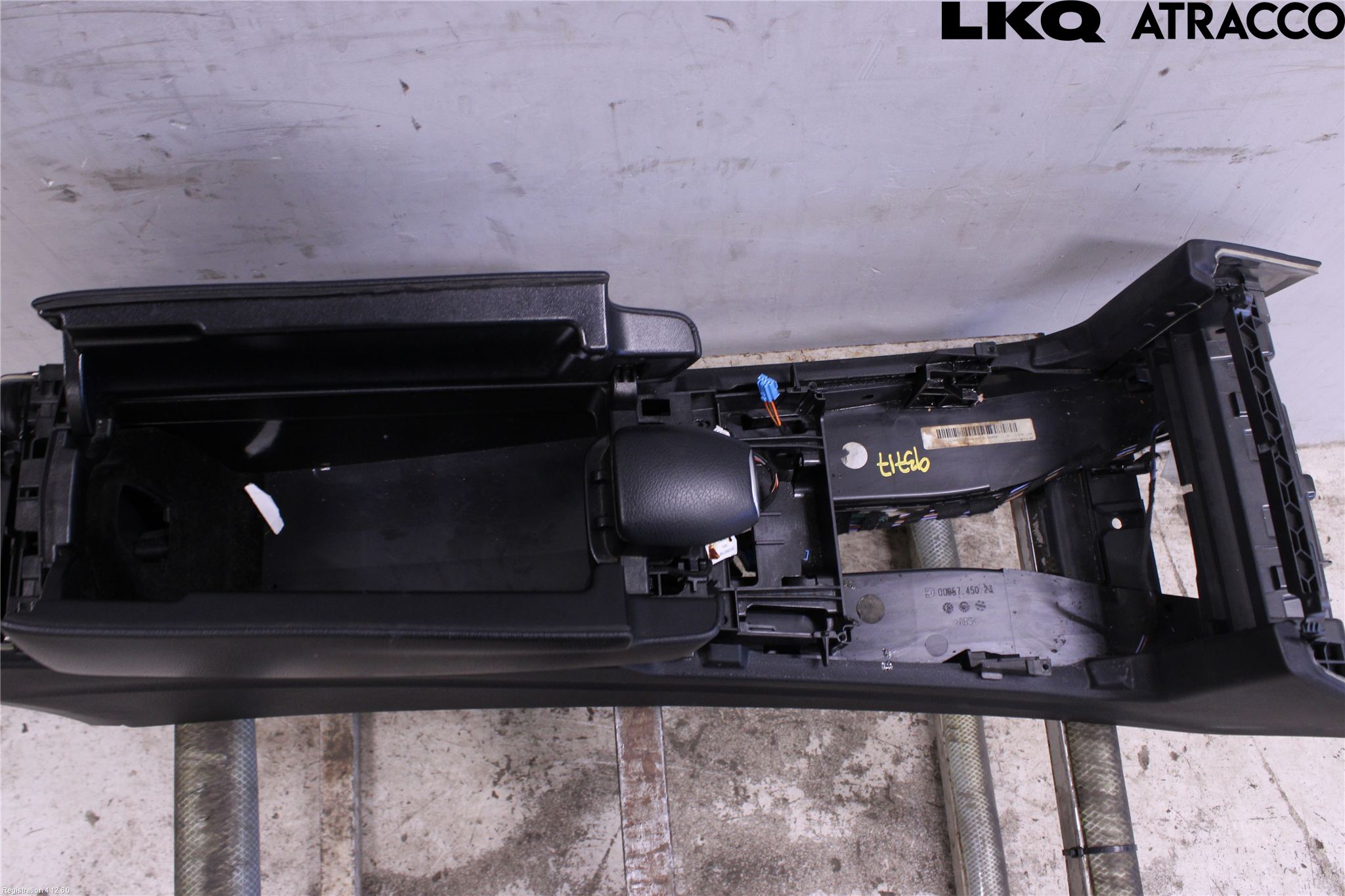 Mercedes-Benz MB E-KLASS (W212) 09-16 Innr Konsoll-Lomme
