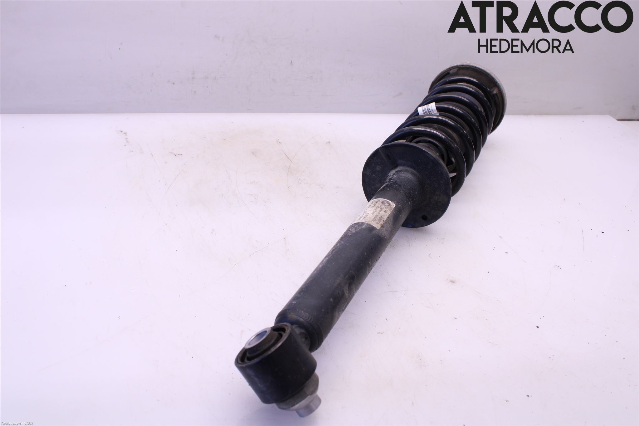 BMW 5 G30/G31/F90 17-23 Fjærbein Bak Venstre