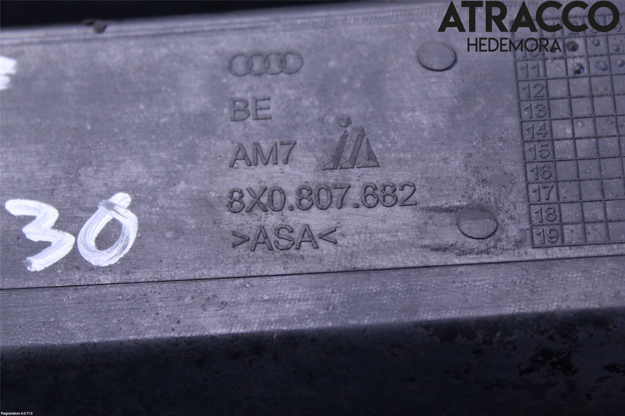 Audi A1/S1 11-18 Støtfanger Foran Hjørne Høyr