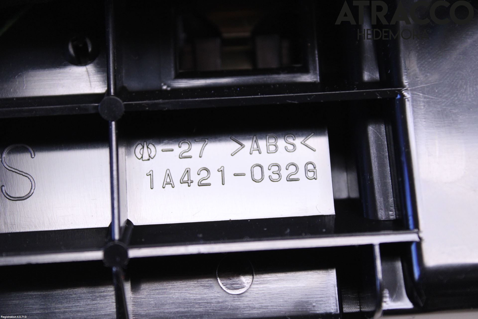 Lexus IS 220d/250/350 06-13 Innr Askebeger