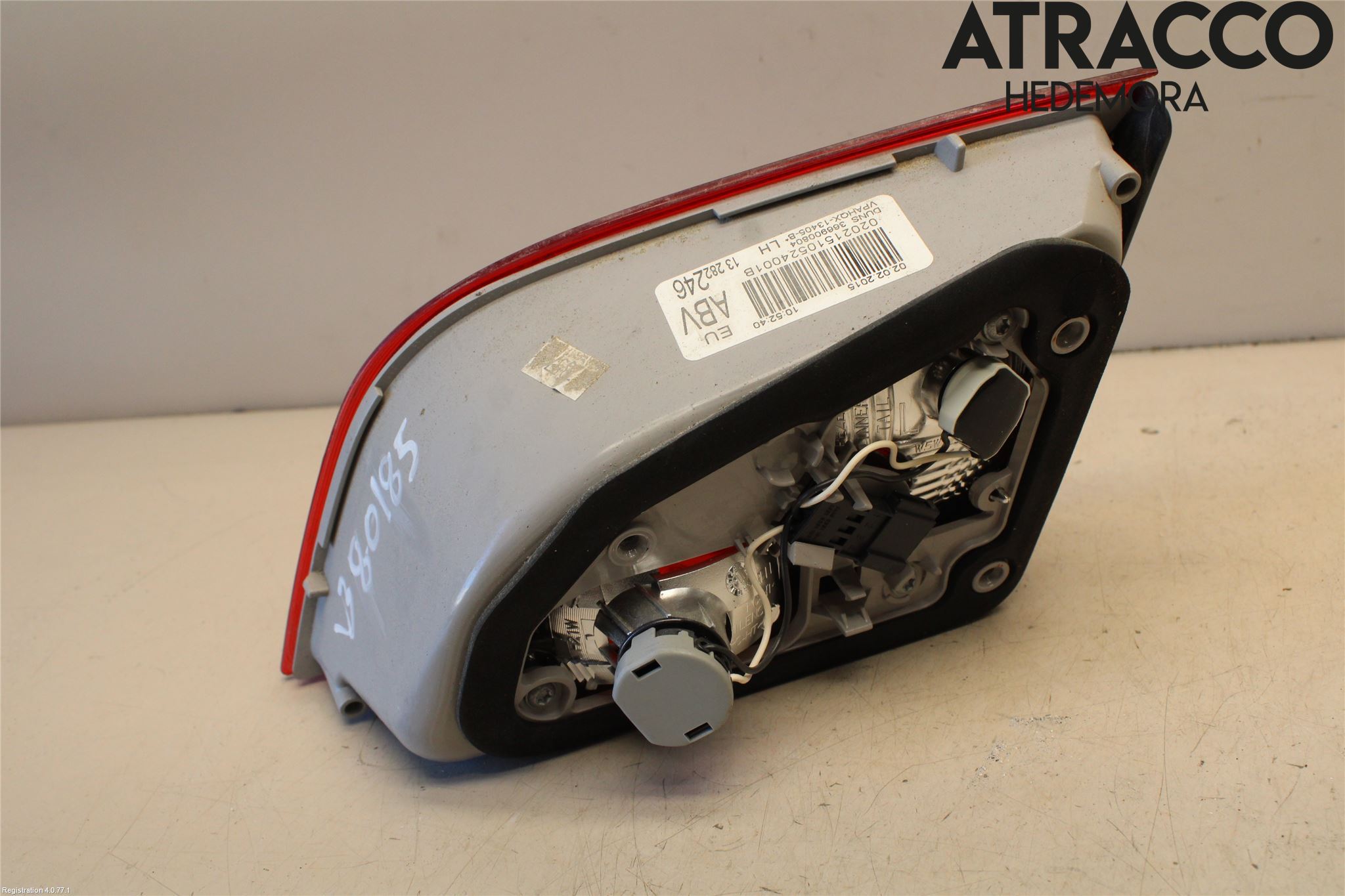 Opel ASTRA J 10-15 Baklykt Venstre  På Luke(Indre