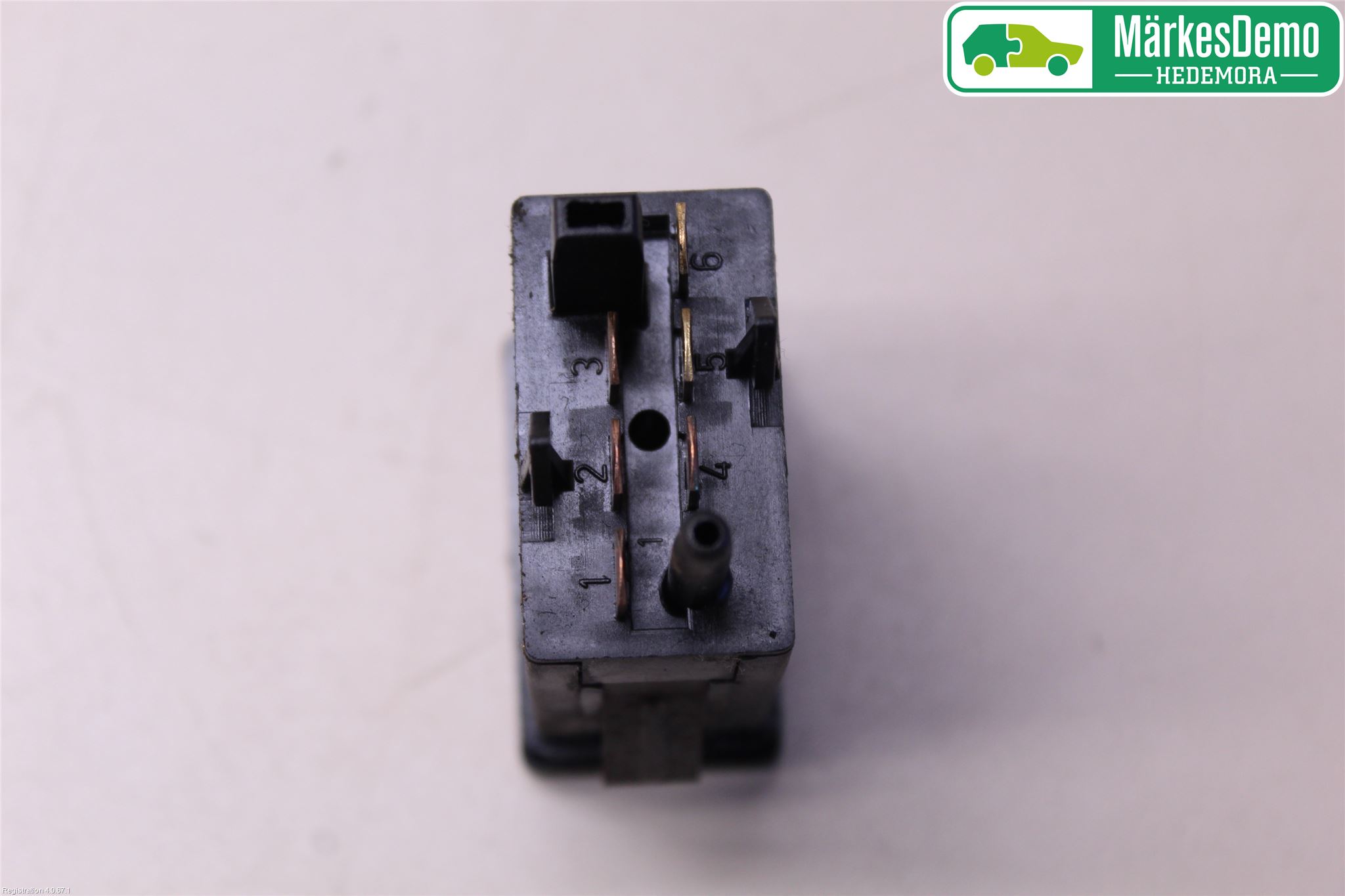 Volkswagen VW PASSAT 97-00 Bryter Varme Rute