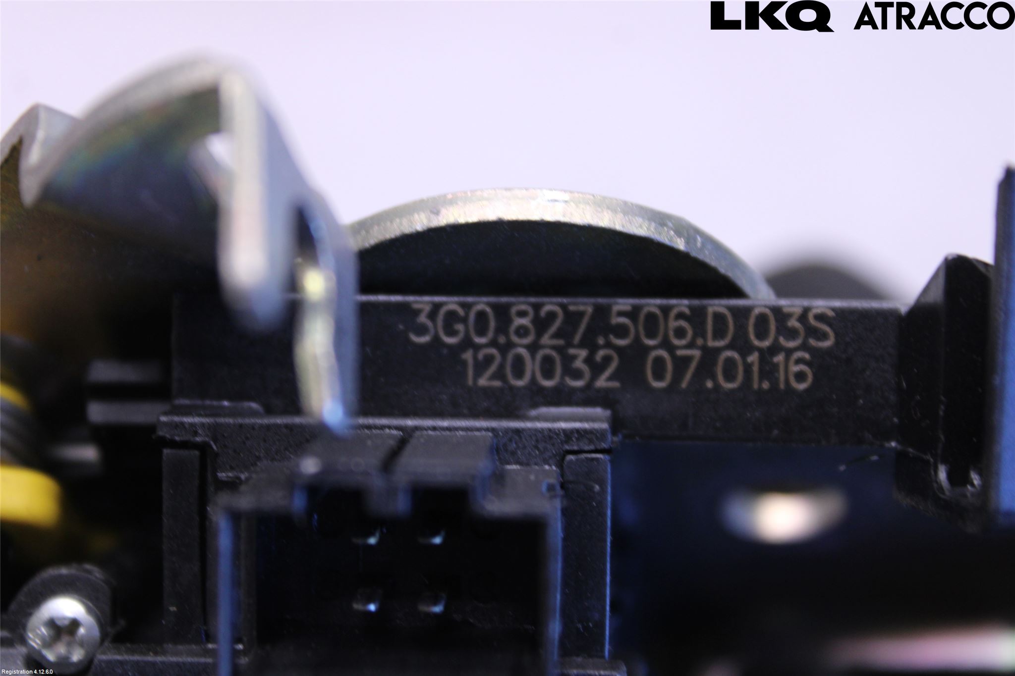 Volkswagen VW PASSAT 15-19 Bakluke-Lokk Låsekasse