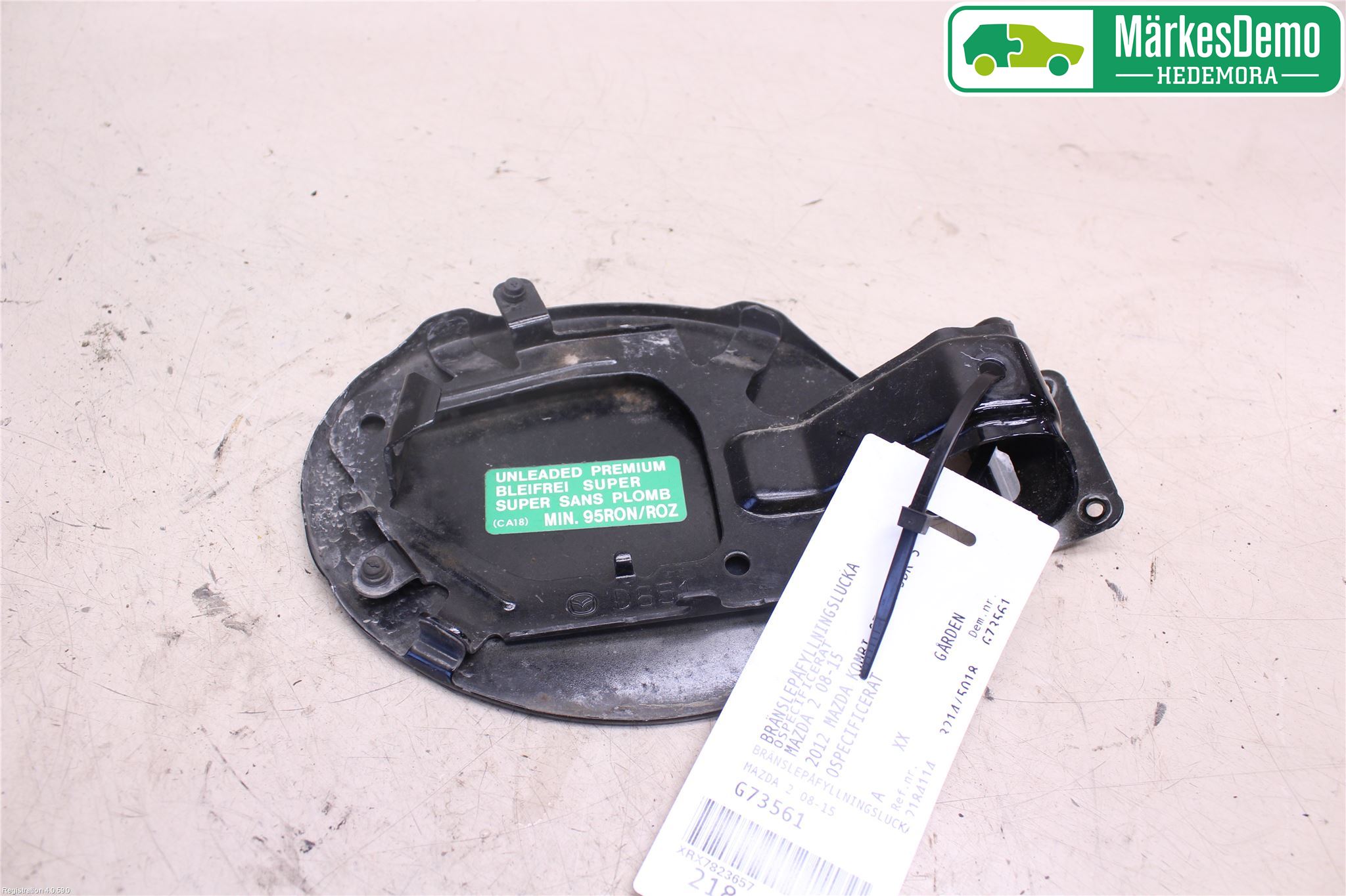 Mazda 2 (DE) 08-15 Drivstoff Tankluke