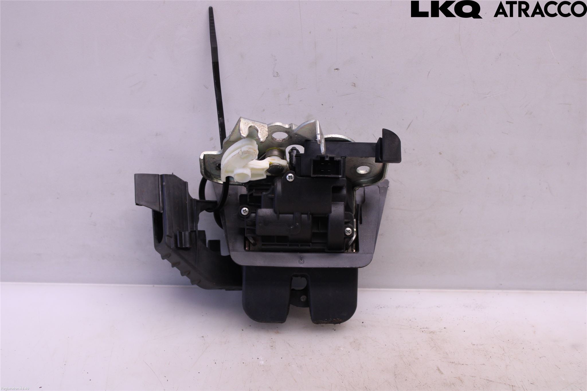 Audi A4/S4 08-11 Bakluke-Lokk Låsekasse