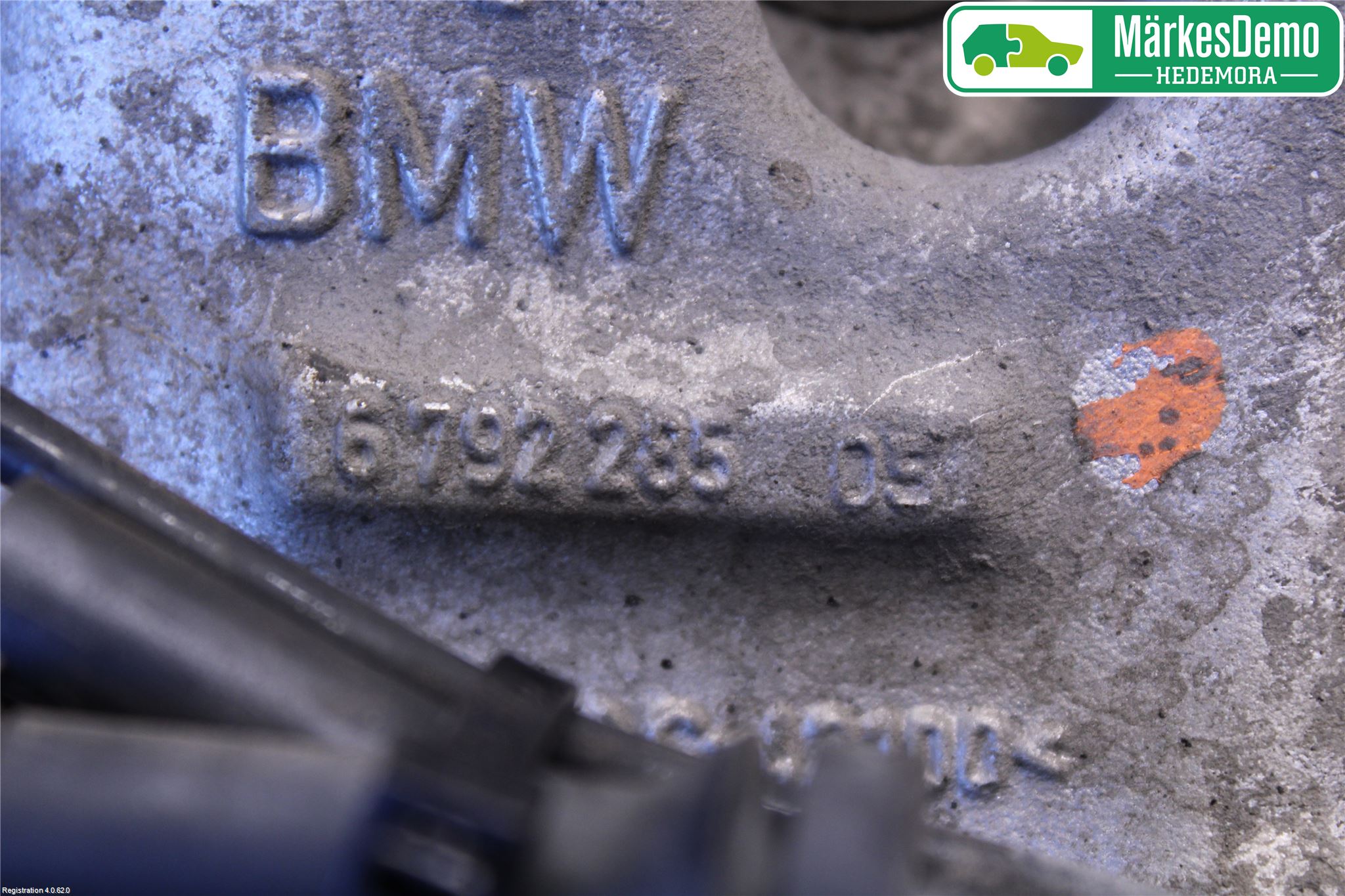 BMW 1 F20/F21 11-19 Spindel Vf