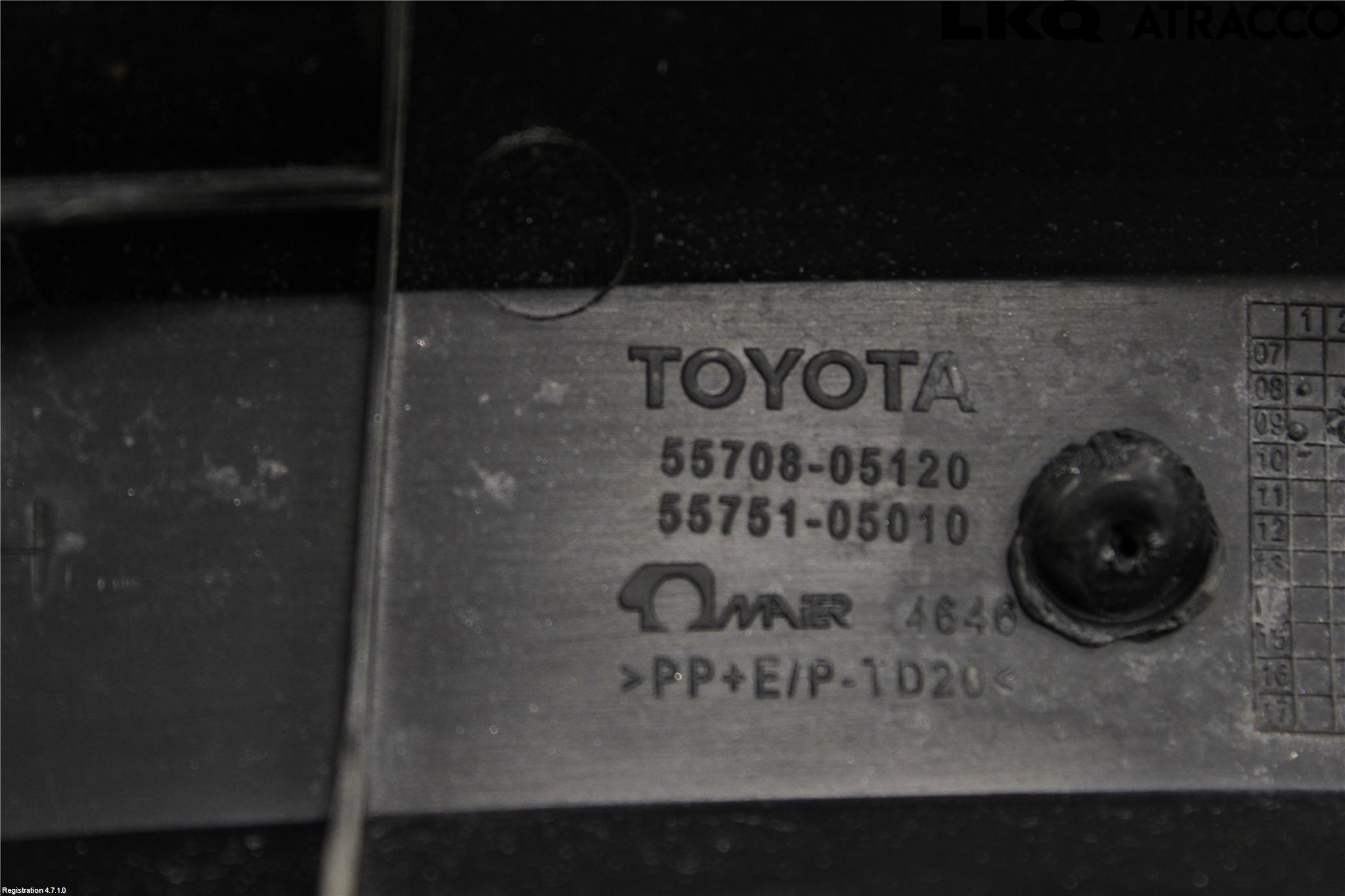 Toyota AVENSIS 09-15 Visker Deksel-Grill-Under Frr