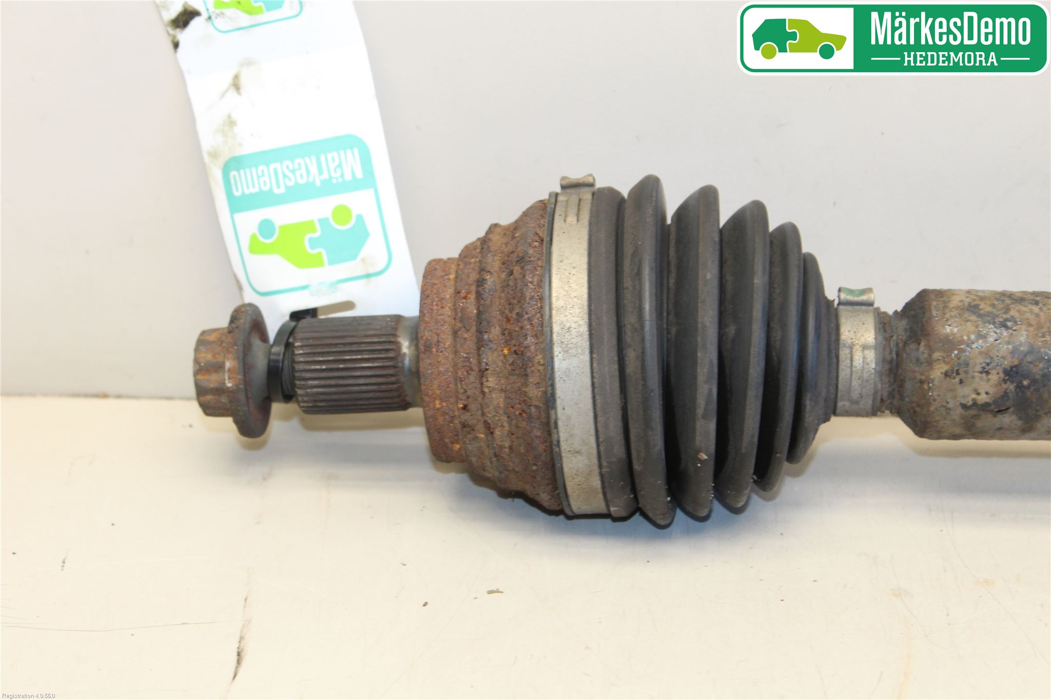 Volkswagen VW GOLF VI 09-13 Drivaksel Foran Kompl Høyre