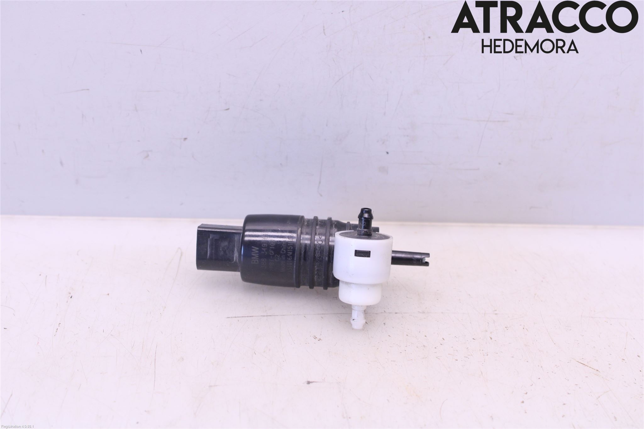 BMW X1 F48 15-22 Spylerpumpe Frontrute