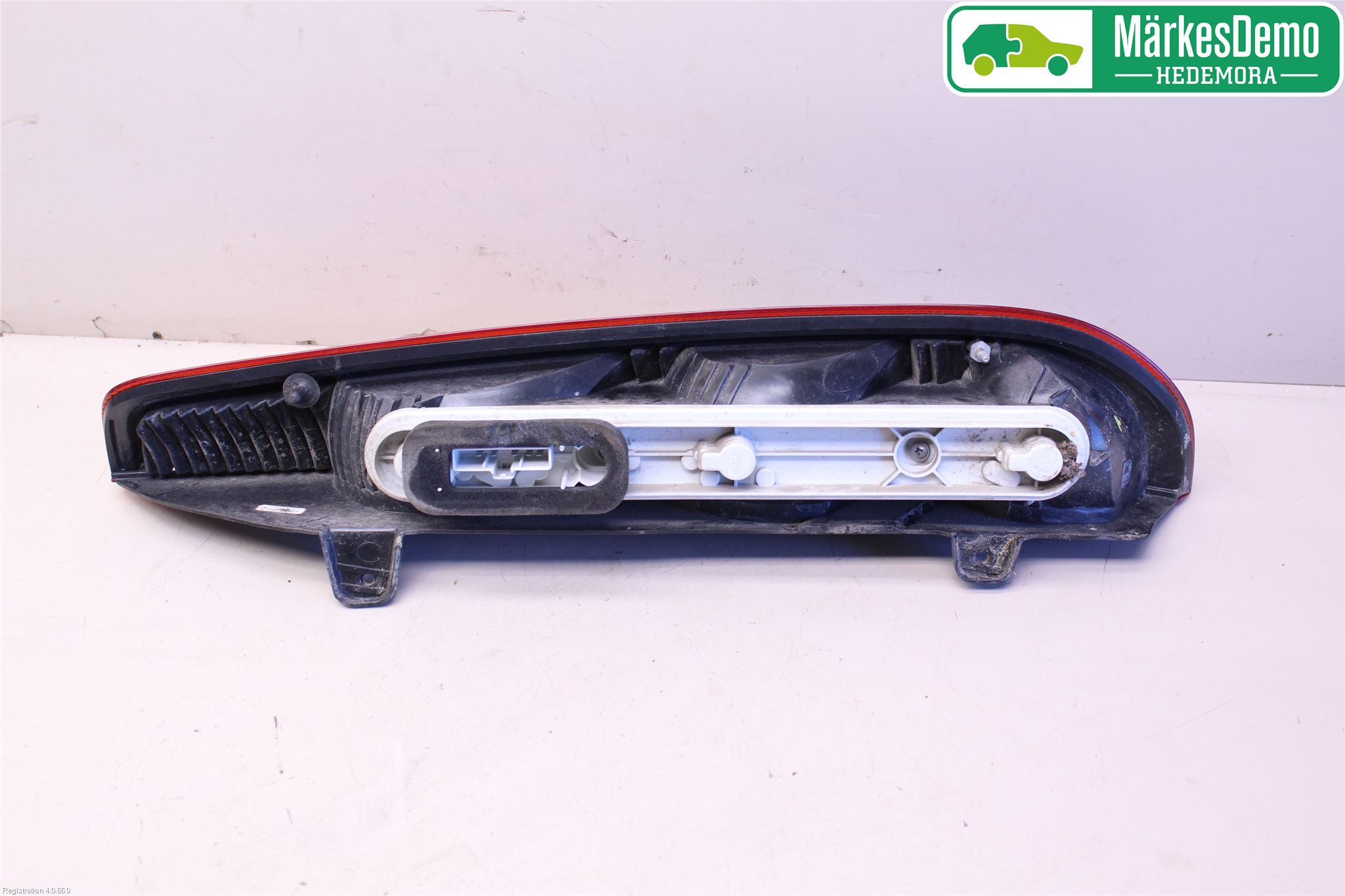 Ford FOCUS     04-07 Baklykt Venstre