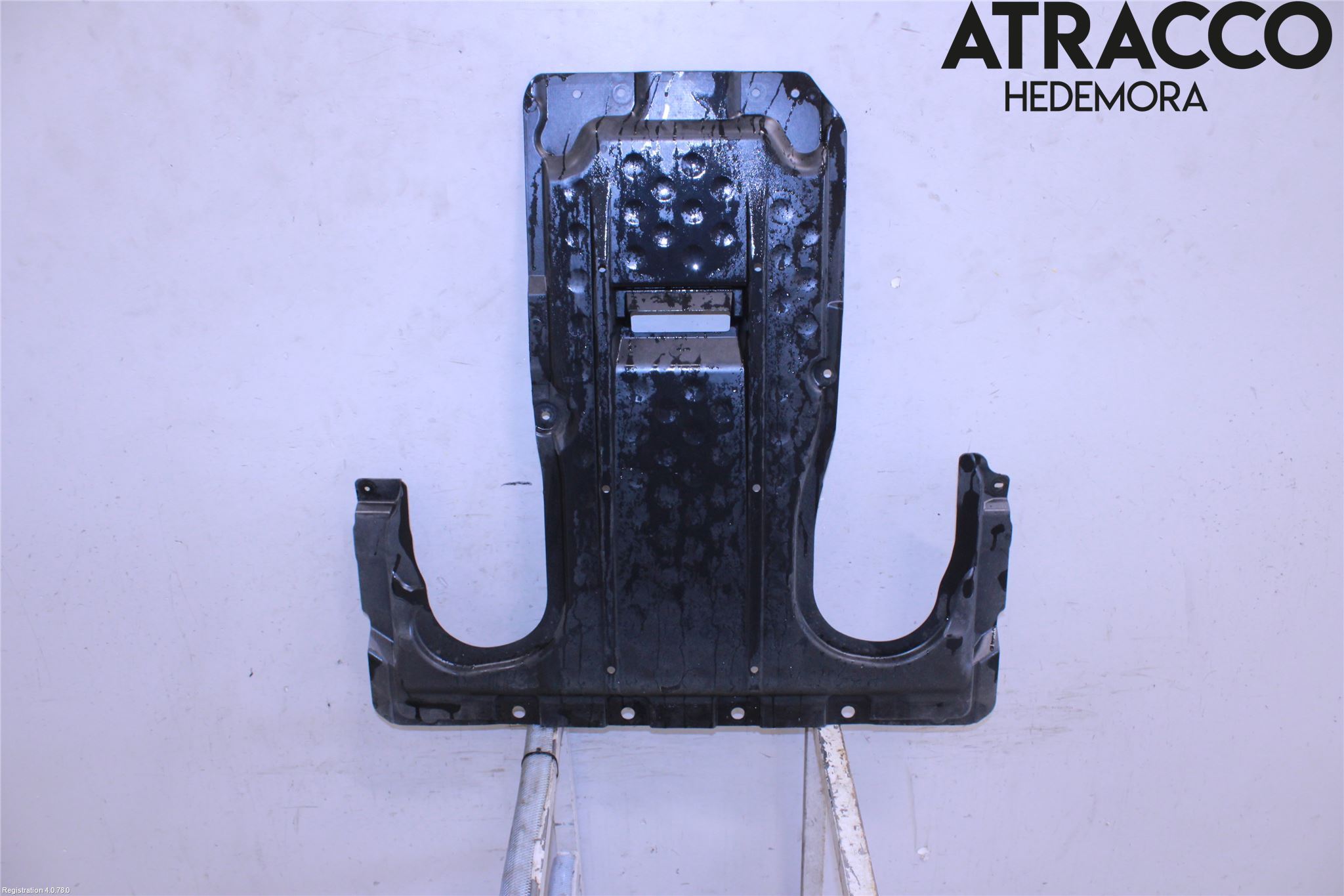 Mercedes-Benz MB E-KLASS (W213) 16-23 Bunnplate U Motor-Gear-Dørk