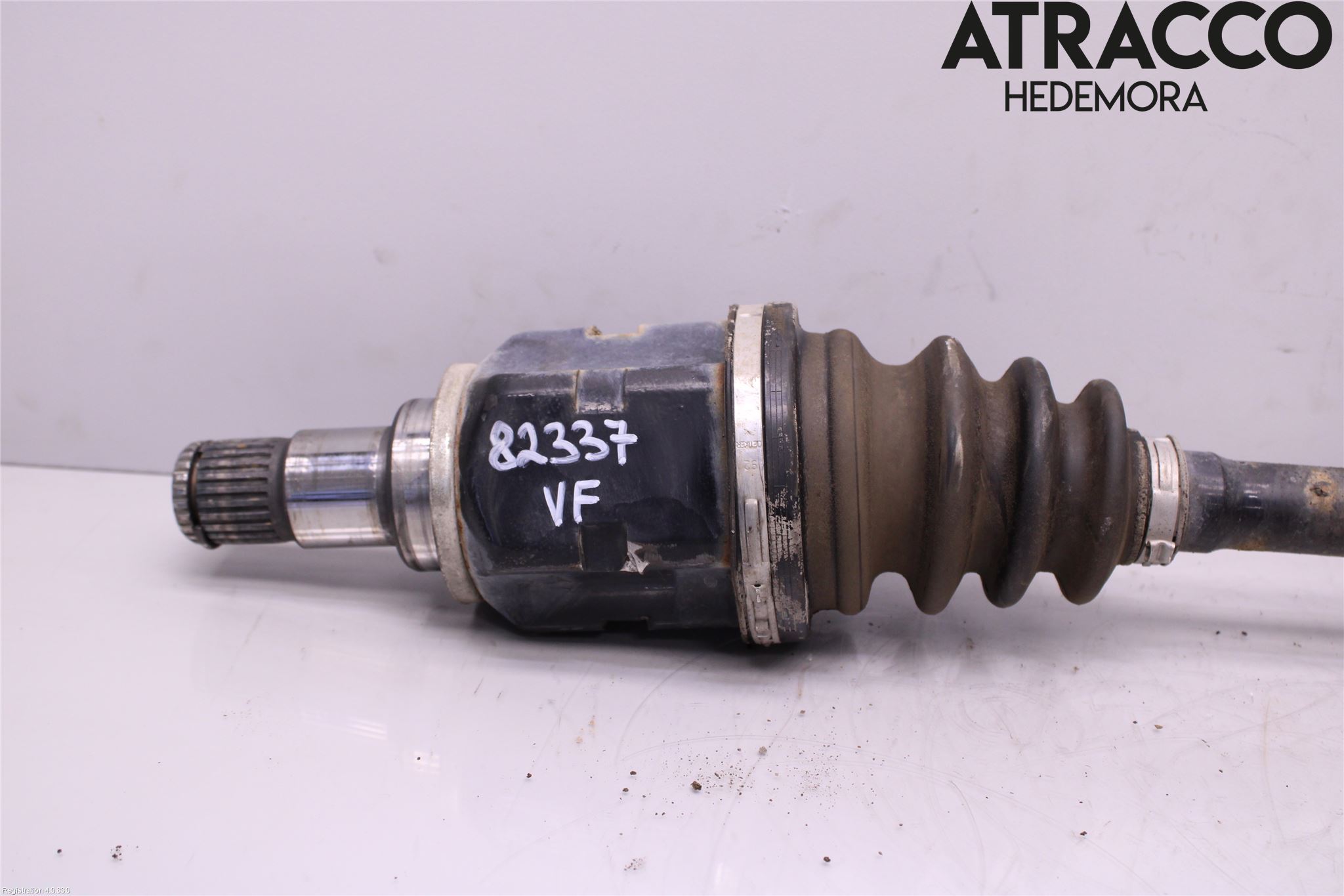 Toyota AVENSIS 16-18 Drivaksel Foran Kompl Venstre
