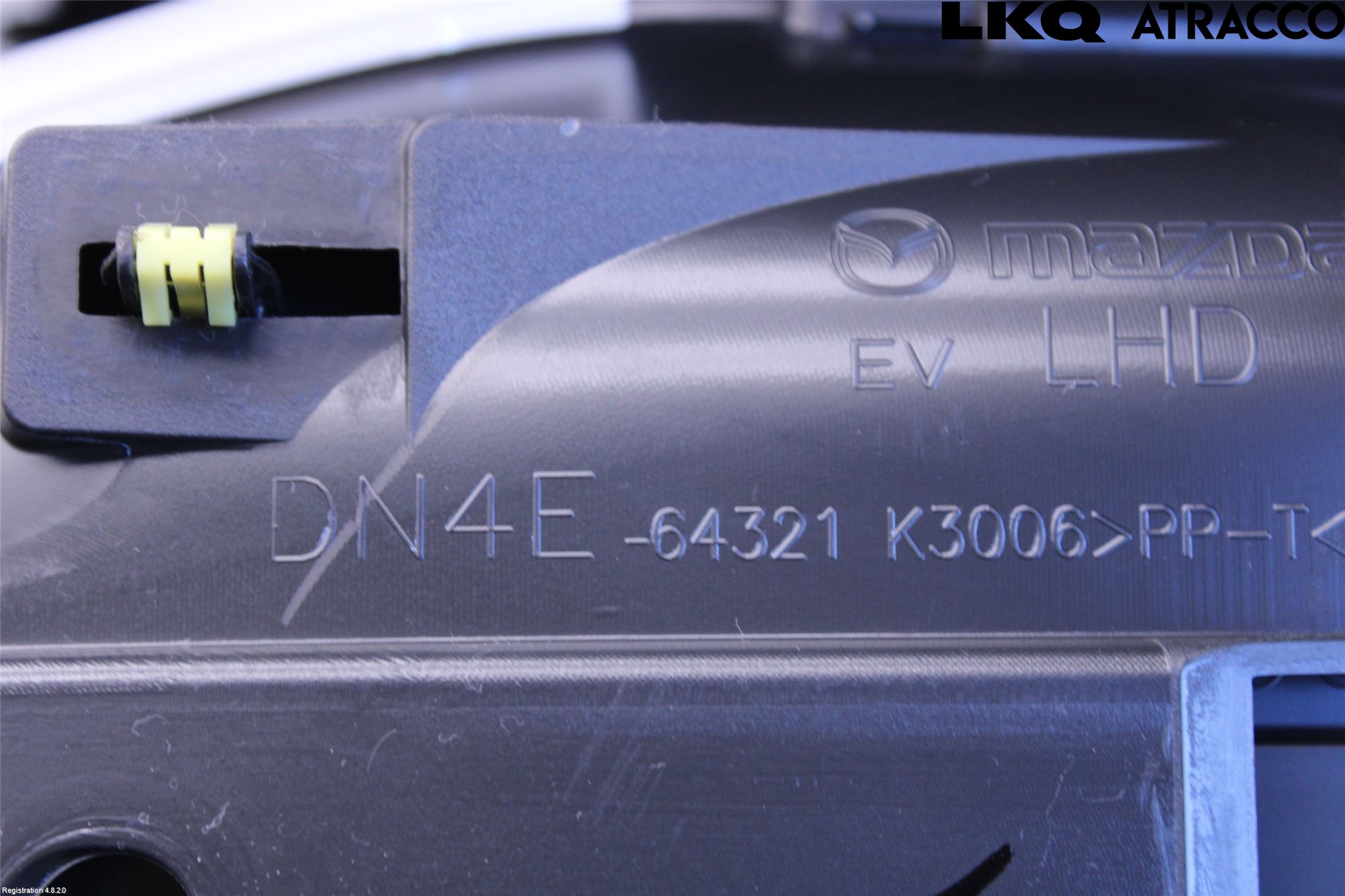 Mazda MX-30 20- Instrumentkonsoll Midt