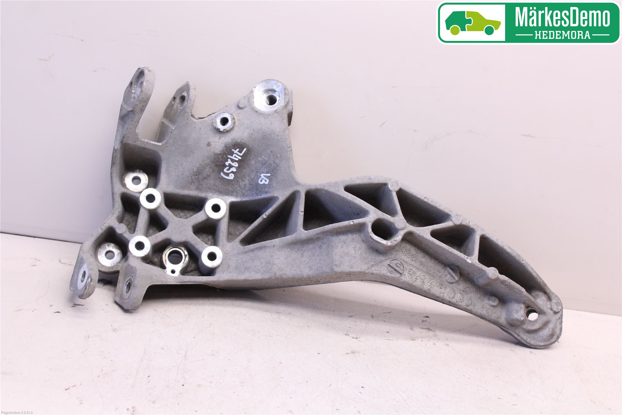 Mini COUPE R56 05-14 Spindel Vb