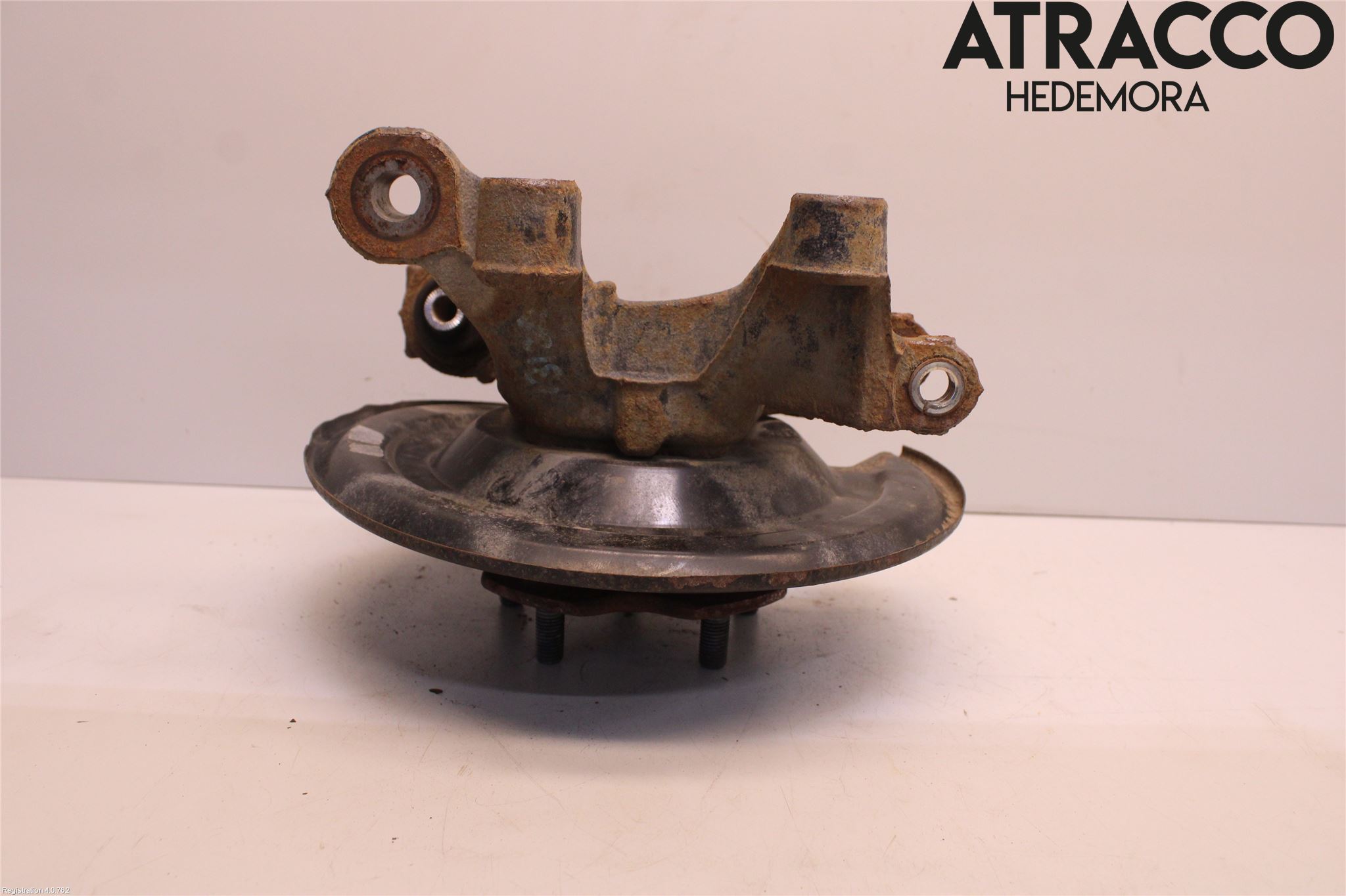 Toyota AURIS 13-19 Spindel Vb