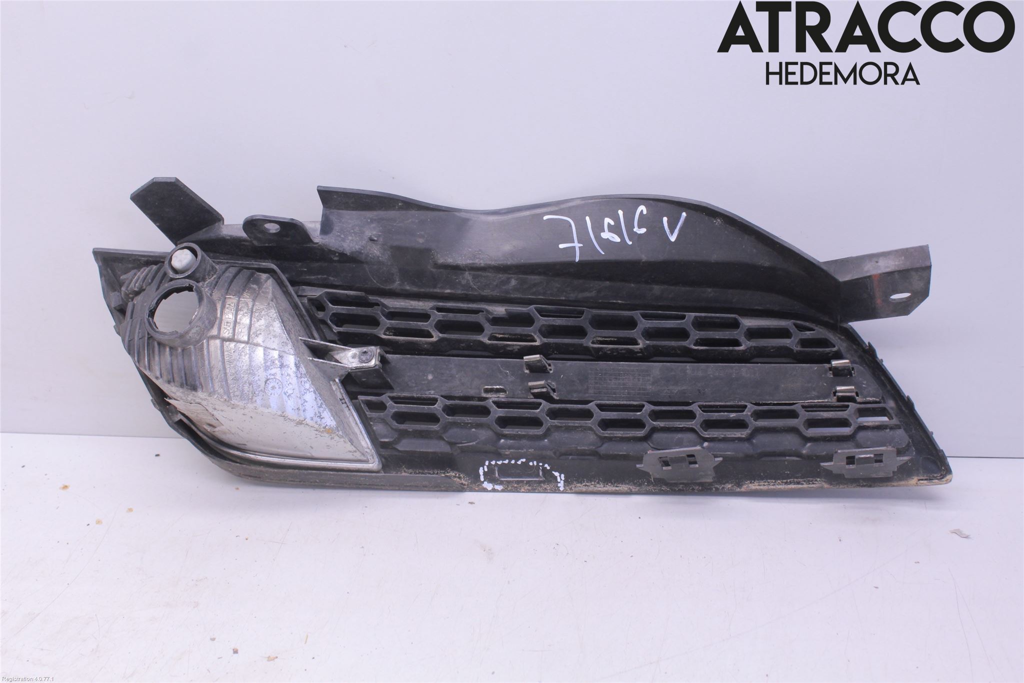 Nissan MICRA 03-07 Grilldel Venstre