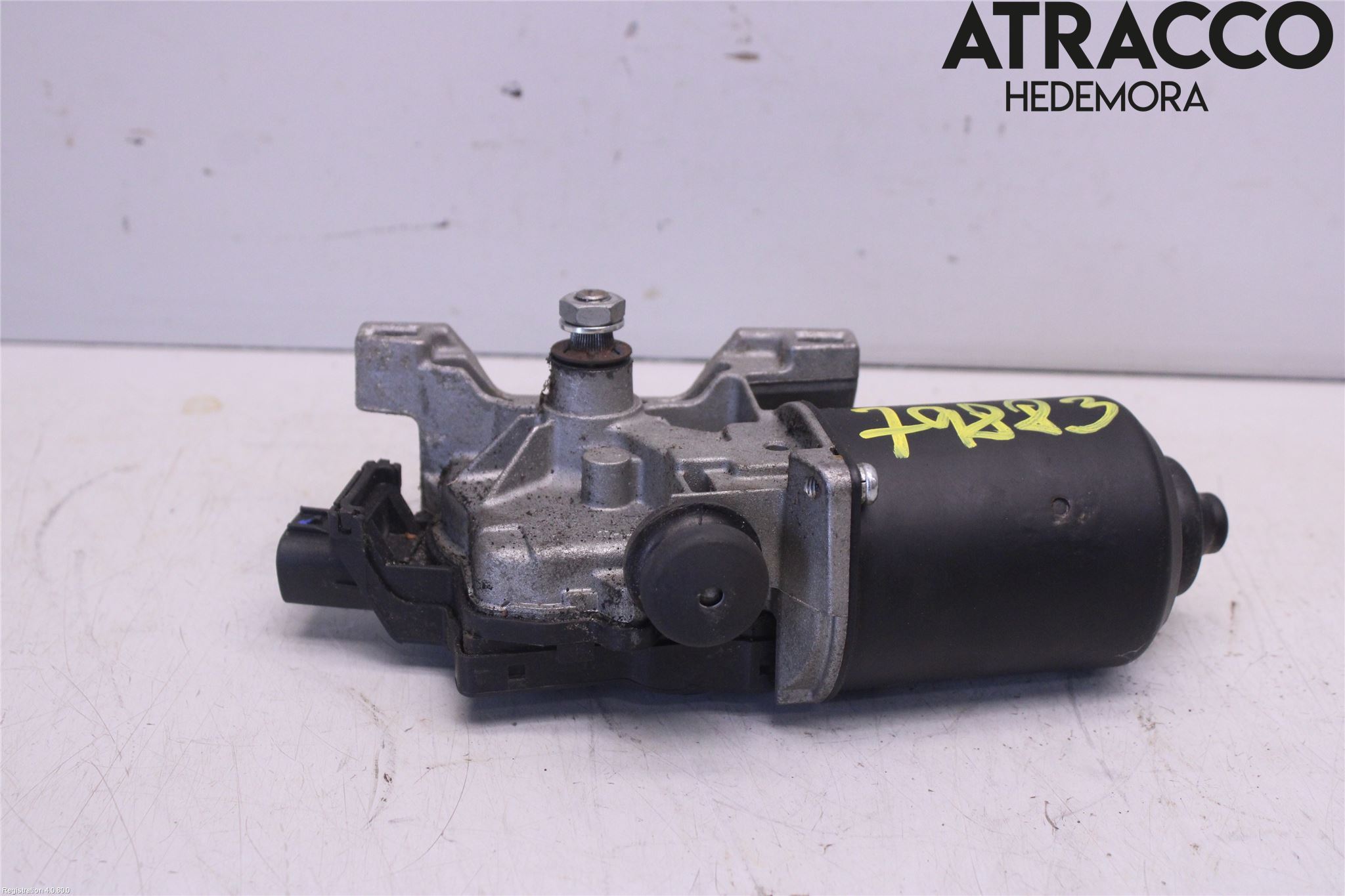 Toyota AVENSIS 03-06 Viskermotor Frontrute