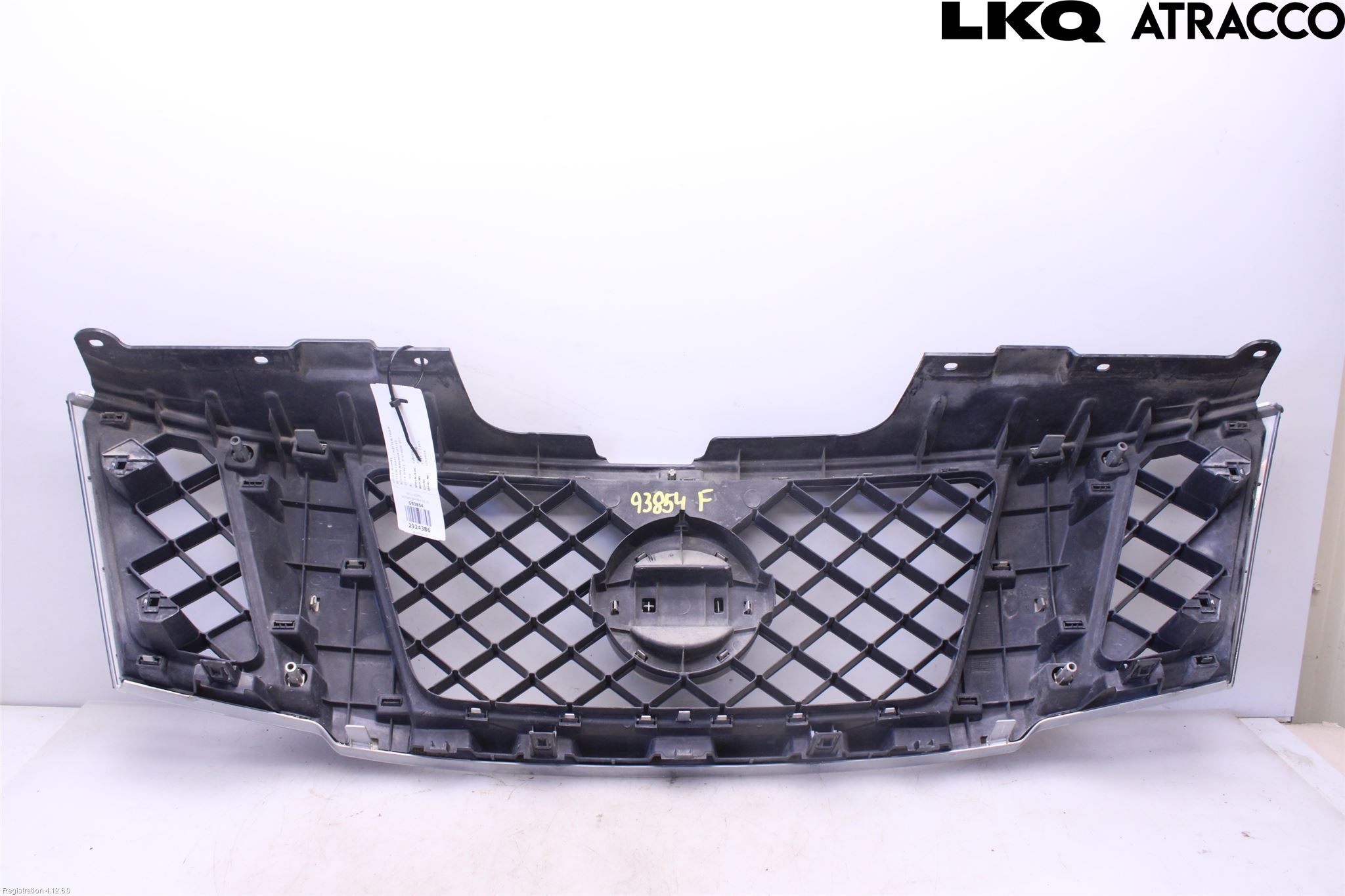 Nissan NAVARA 05-16 Grill Komplett