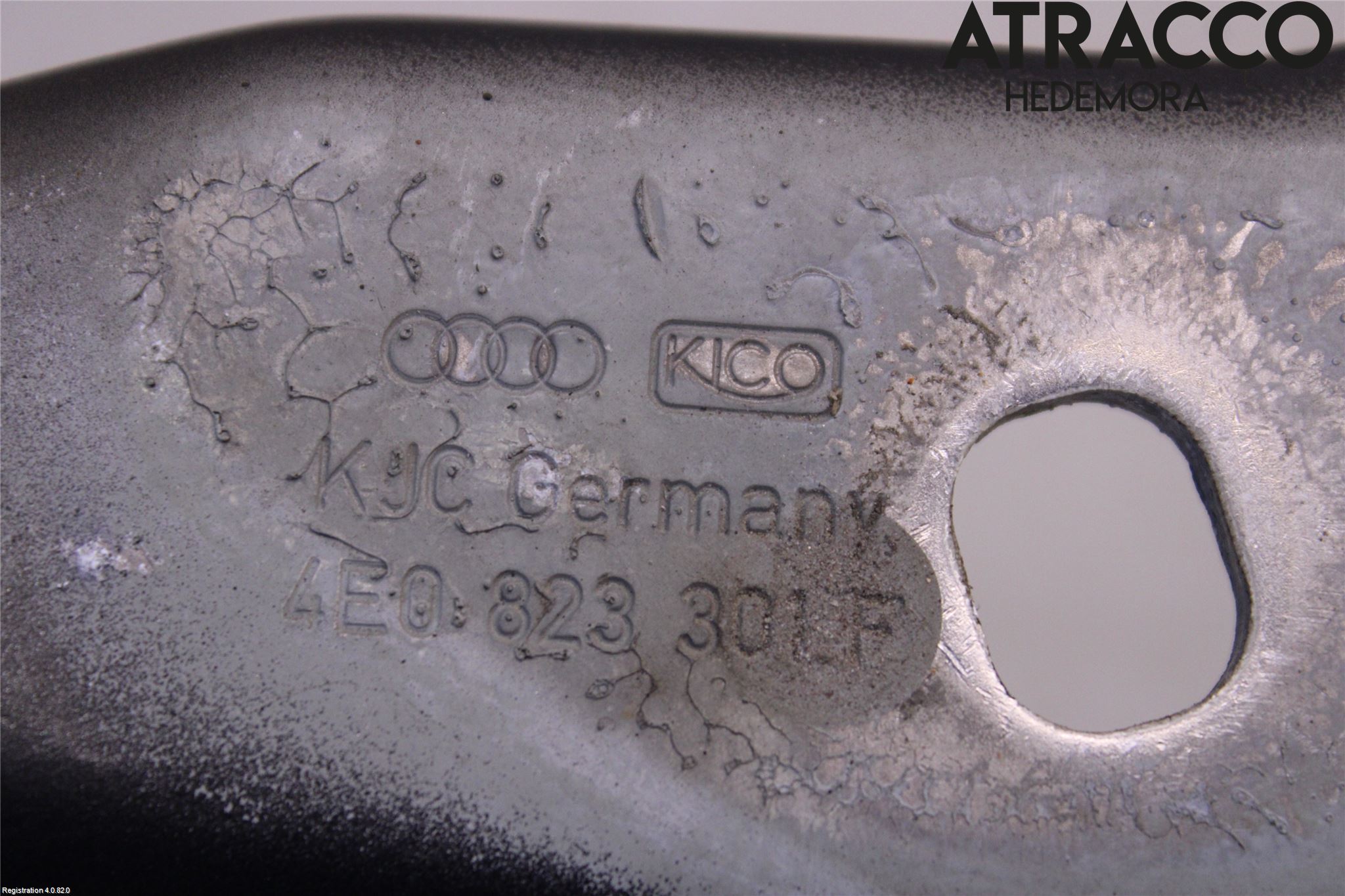Audi A8/S8 4E  02-09 Panser Hengsel - Hengsler