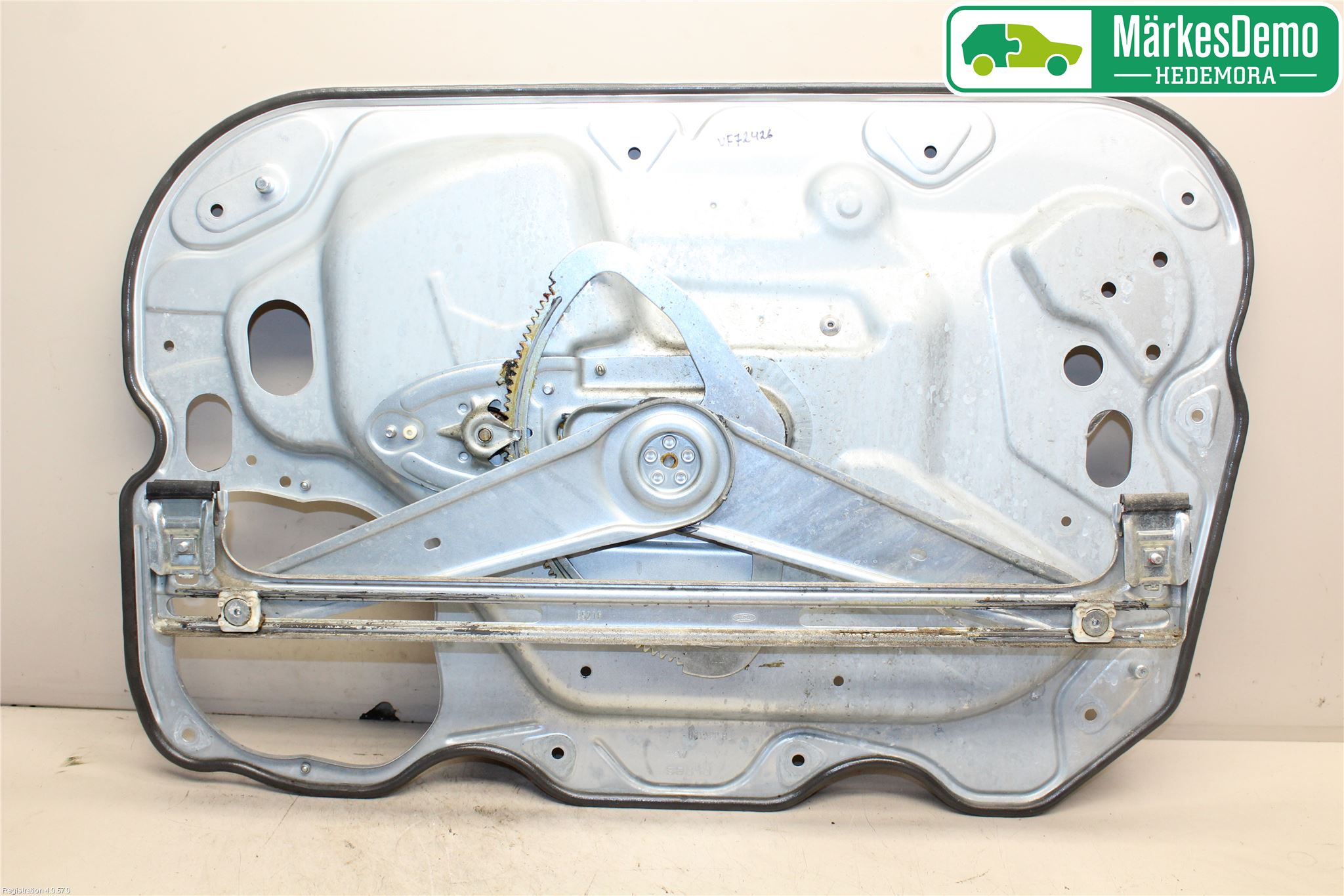 Ford FOCUS     04-07 Vindusheis El Komp