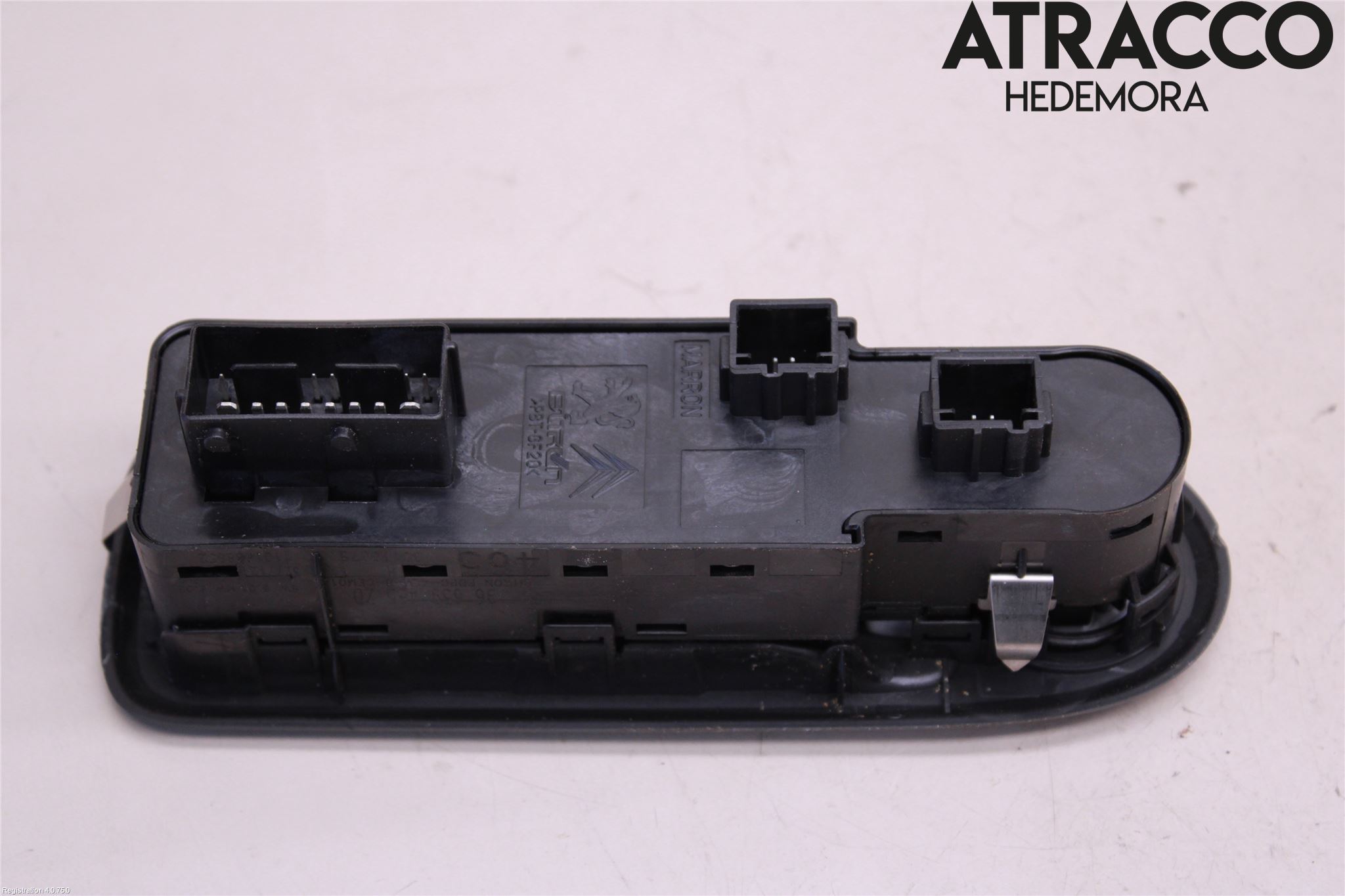 Ford KUGA 13-16 Bryter Vindusheis