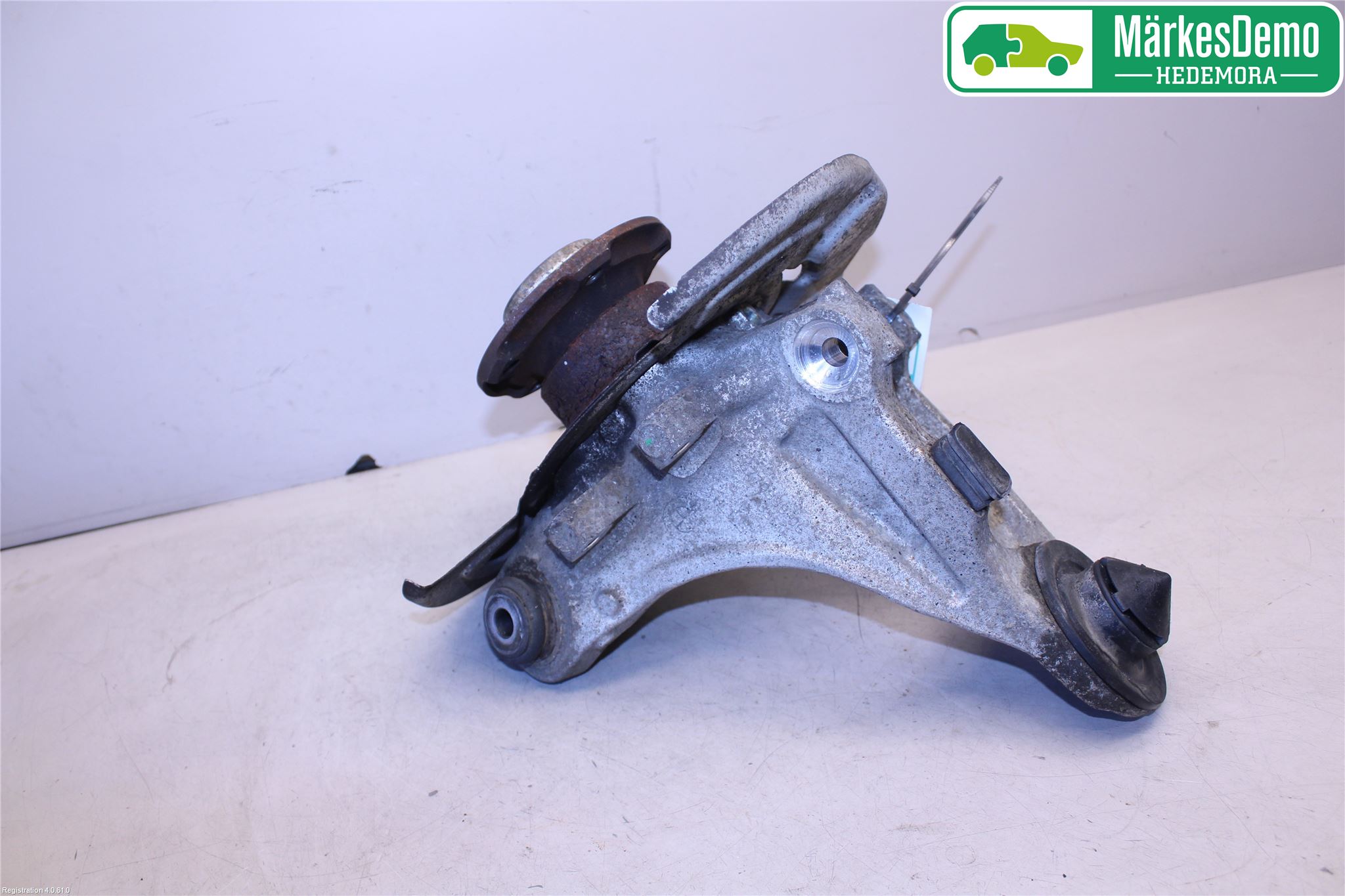 BMW X6 E71/E72   08-14 Spindel Vb