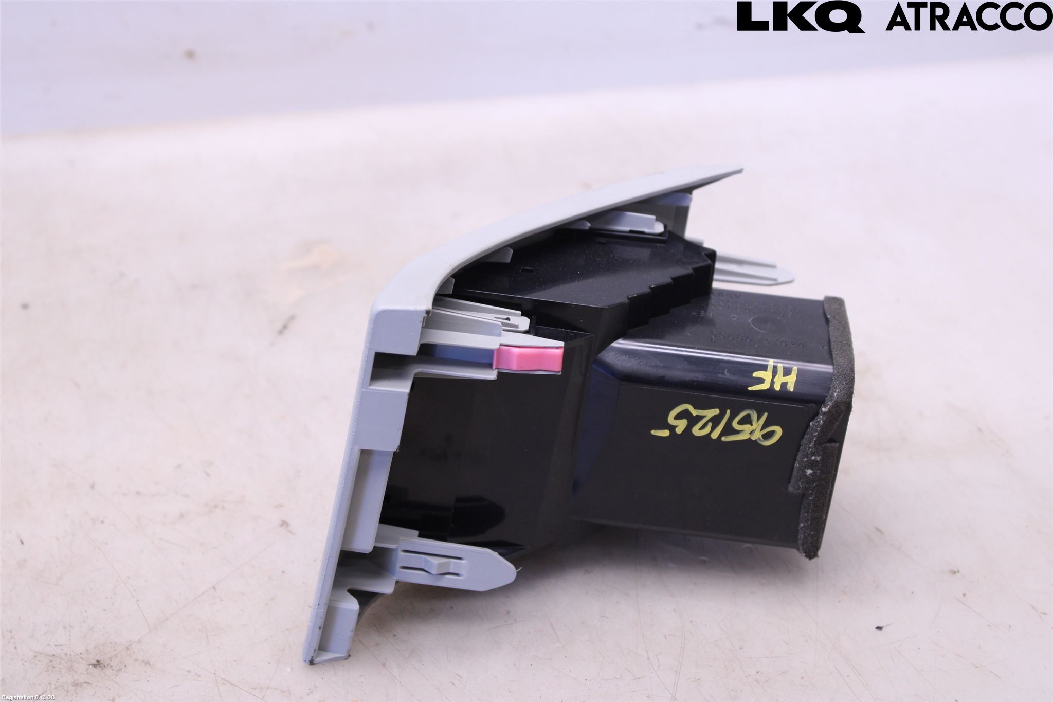 Toyota PRIUS ZVW30 09-20 Dashbord Kanal - Dyse