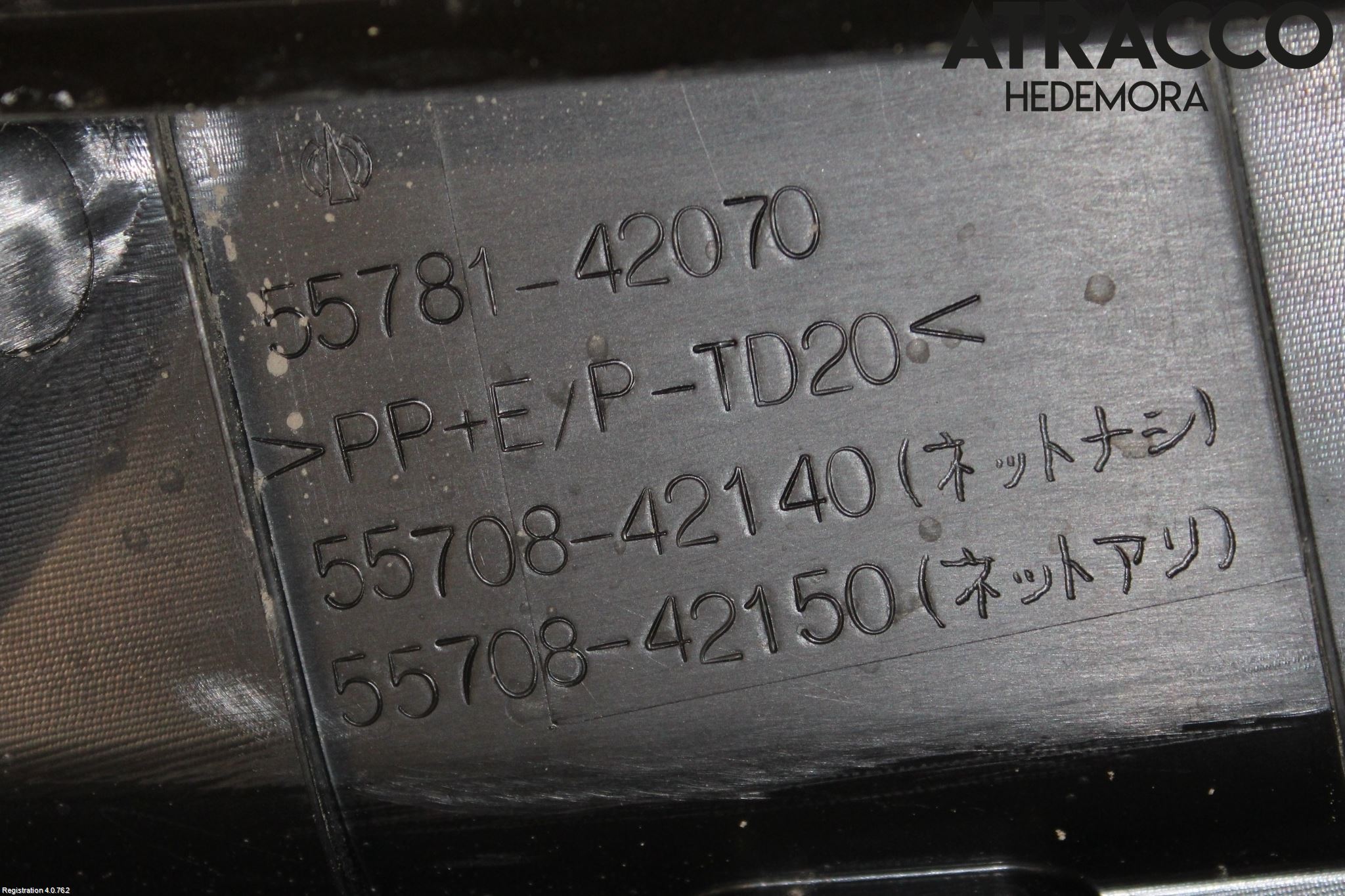 Toyota RAV 4 06-12 Visker Deksel-Grill-Under Frr