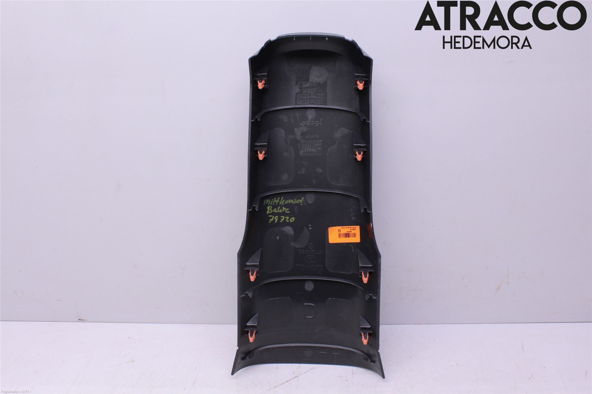 Toyota C-HR 16-23 Instrumentkonsoll Midt