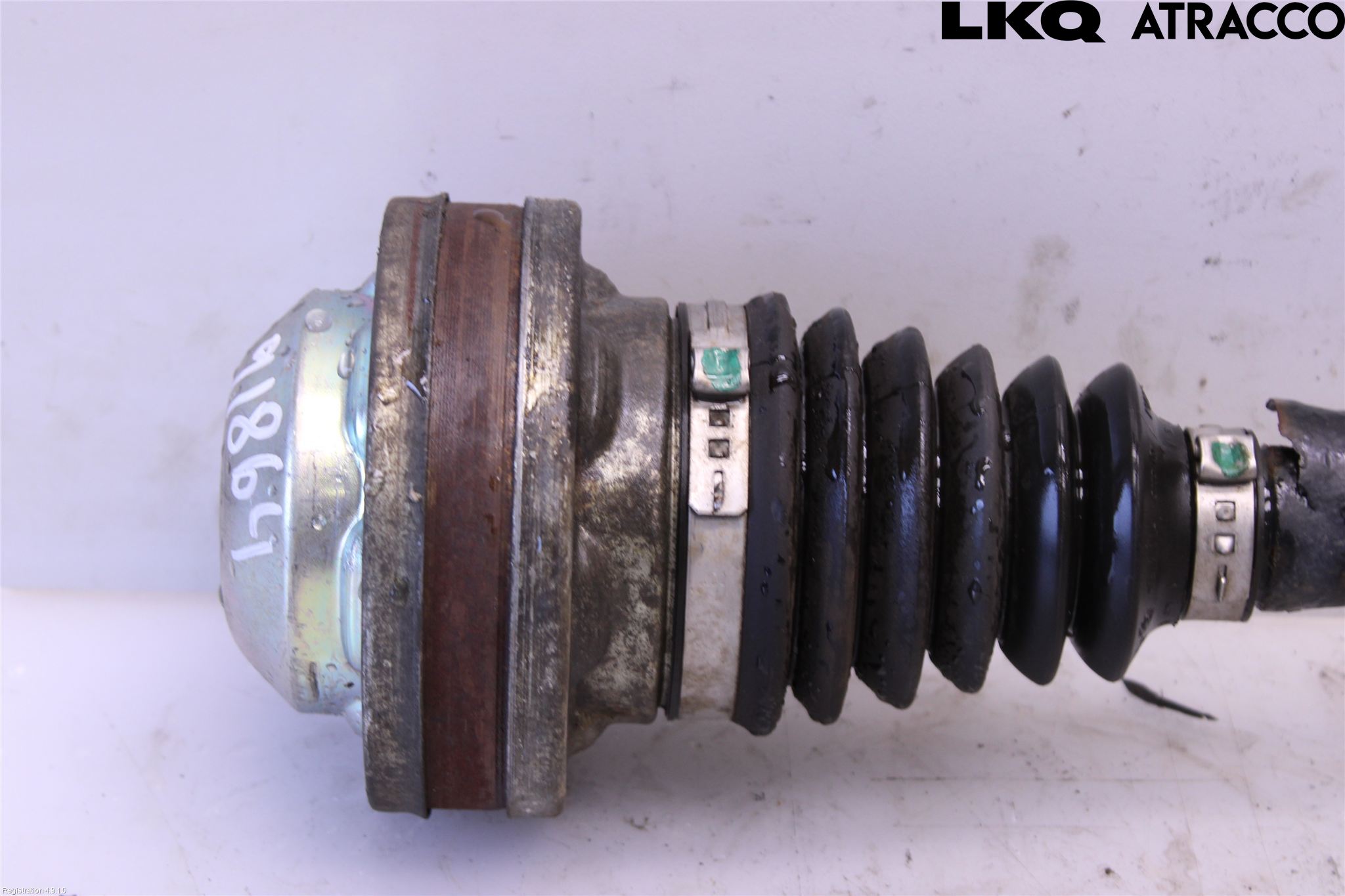 Volkswagen VW PASSAT 11-14 Drivaksel Foran Kompl Venstre