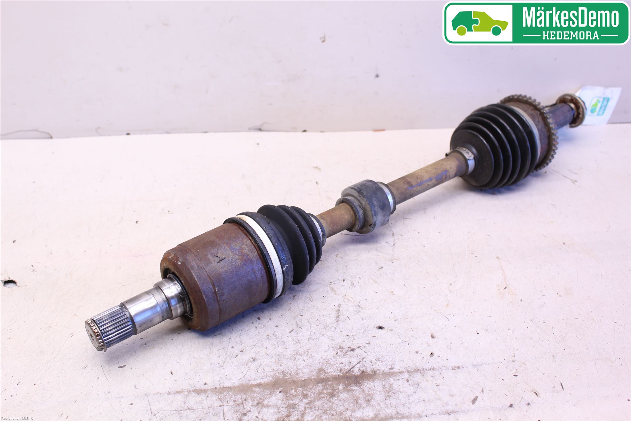 Mazda 6 02-08 Drivaksel Foran Kompl Venstre