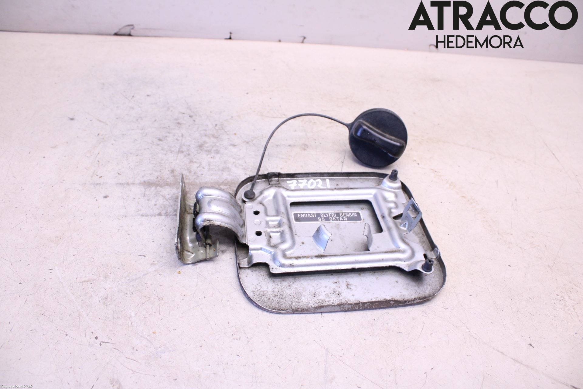 Nissan QASHQAI   07-10 Drivstoff Tankluke
