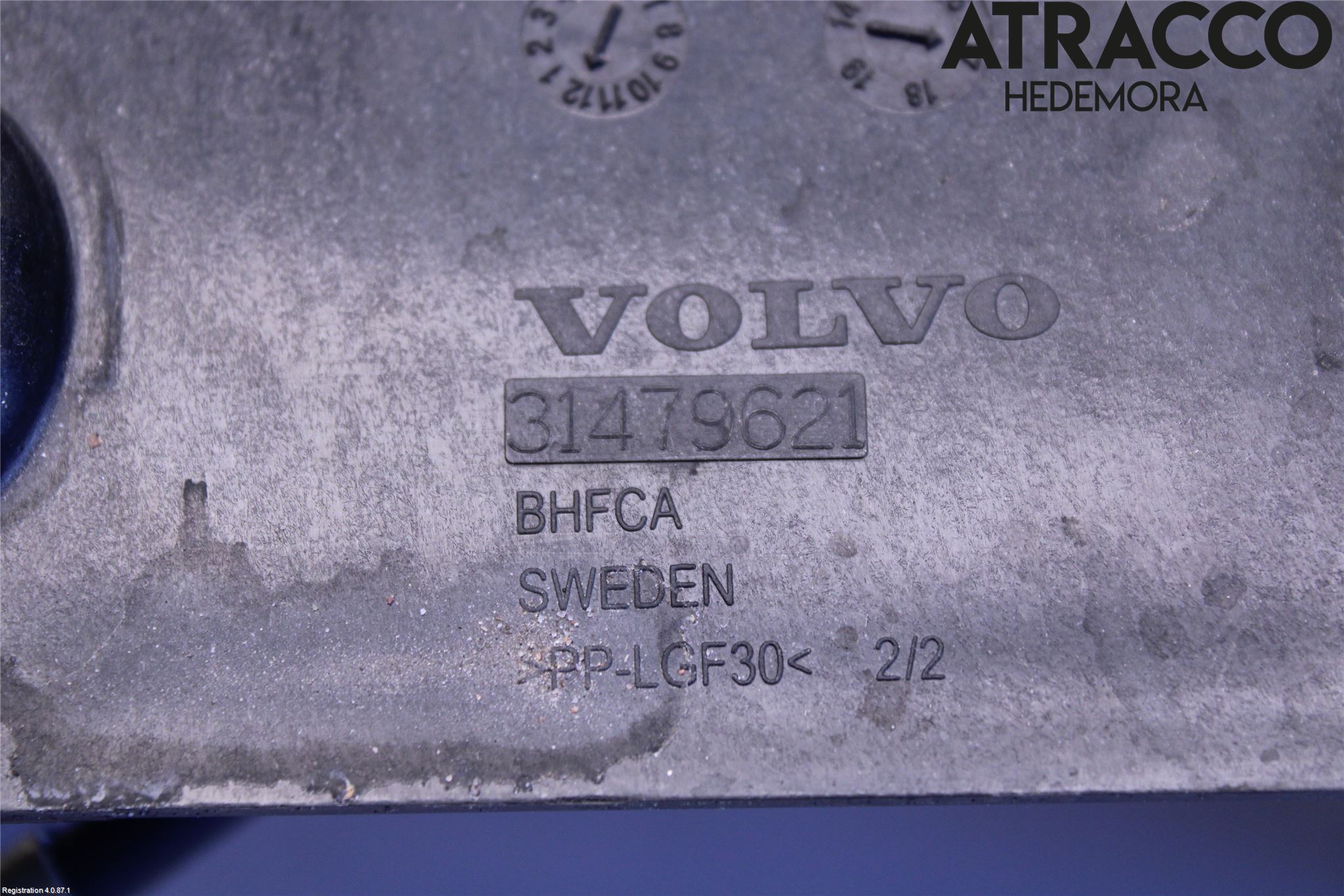 Volvo V90 17->> Batterikasse - Feste - Holder