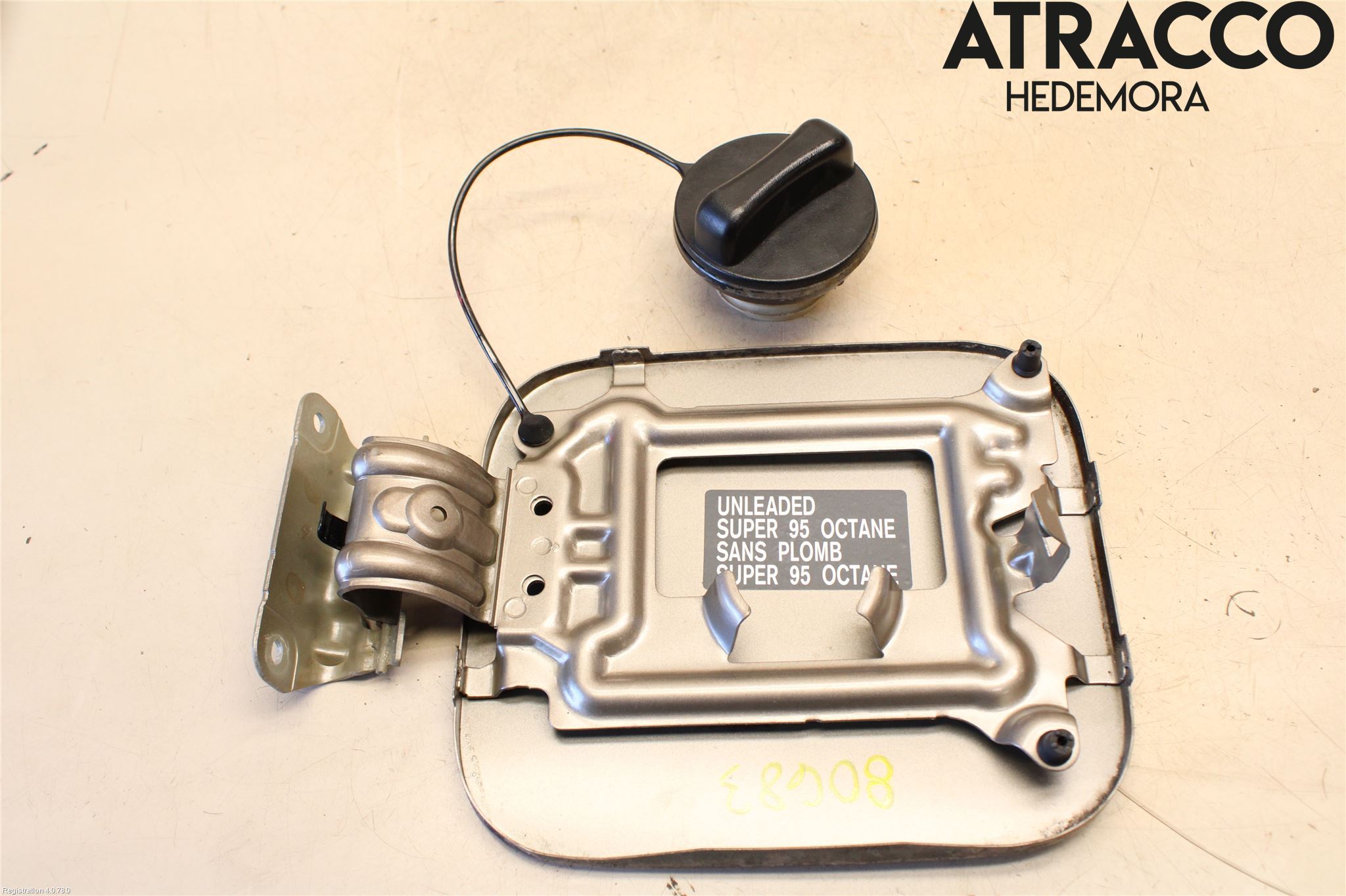Nissan QASHQAI   07-10 Drivstoff Tankluke