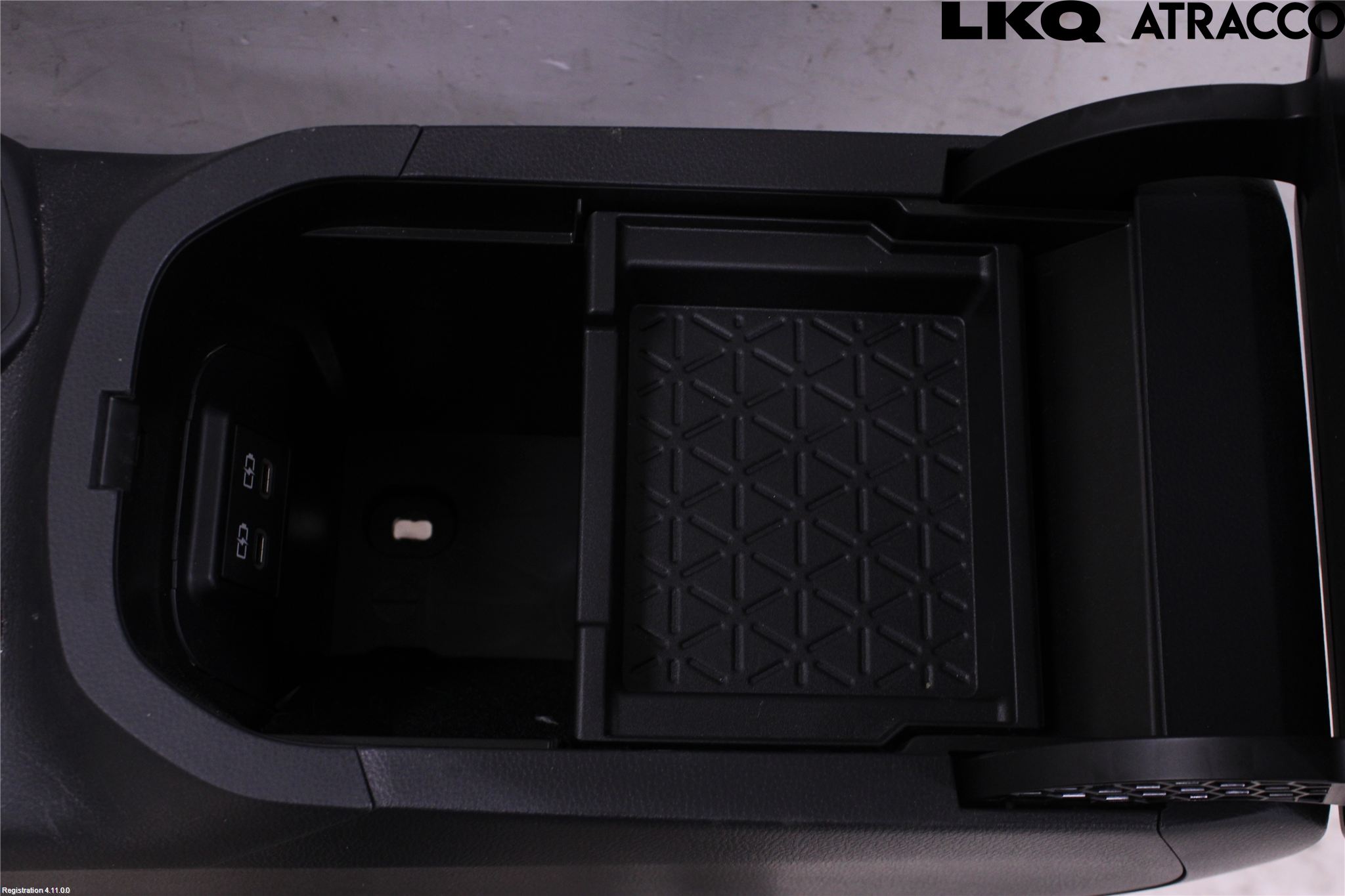 Toyota RAV4 19- Innr Konsoll-Lomme
