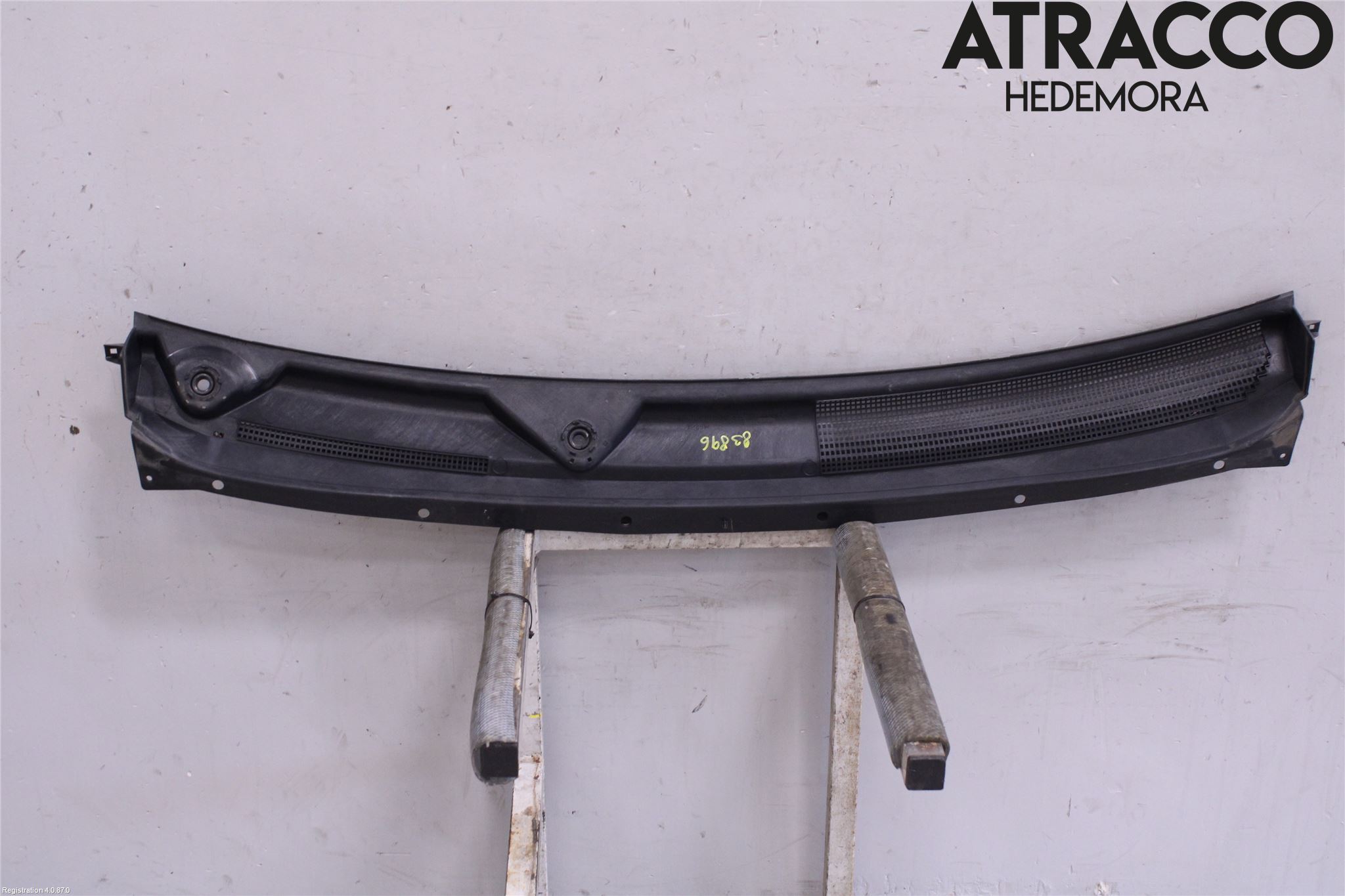 Jeep CHEROKEE Visker Deksel-Grill-Under Frr