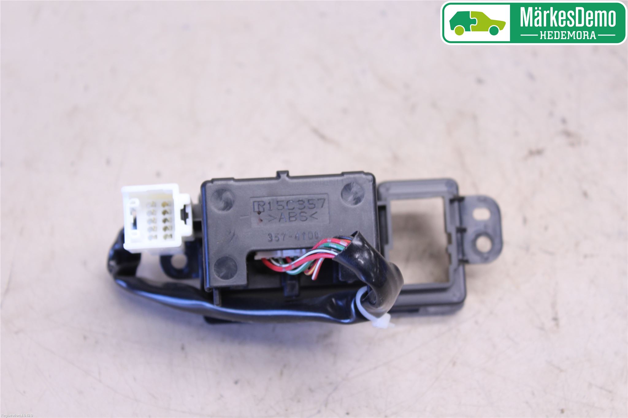 Subaru LEGACY 10-14 Bryter Parkeringsbrems