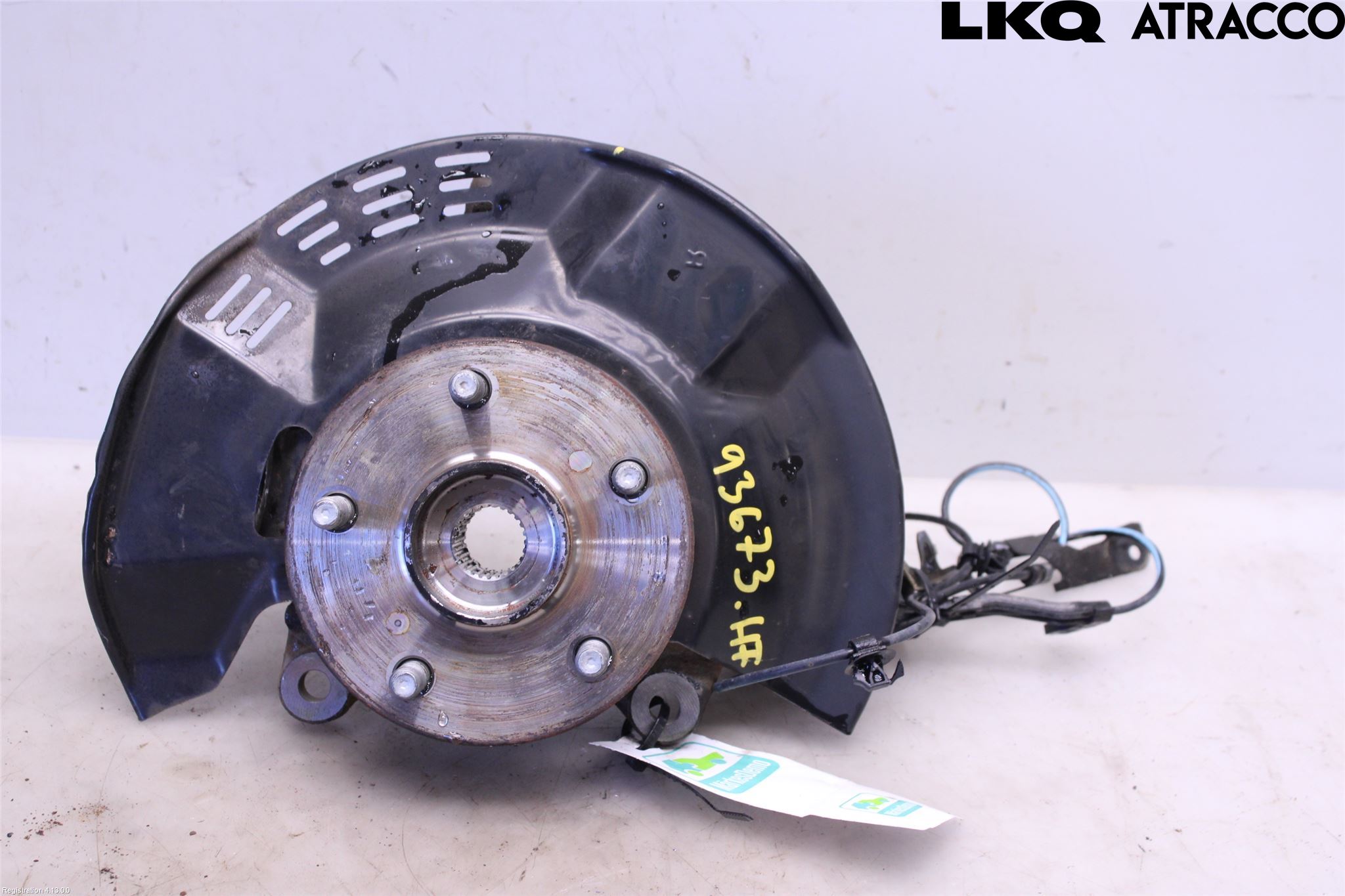 Toyota COROLLA CROSS XG10 22- Spindel Vf
