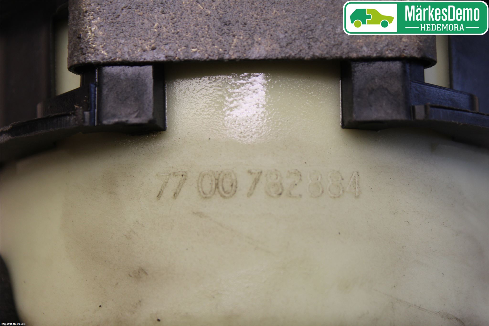 Opel VIVARO 01-14 Servo Oljebeholder