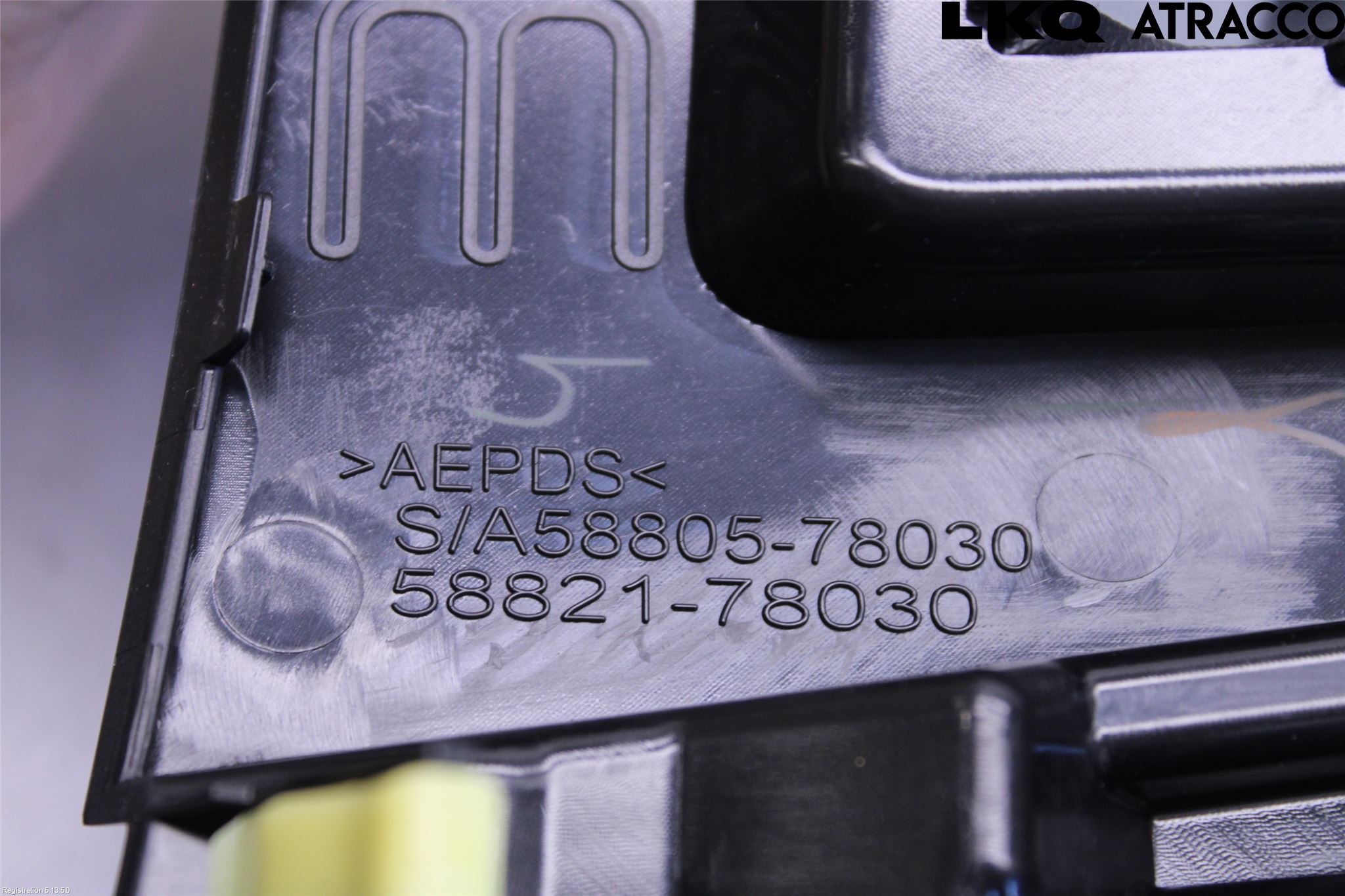 Lexus NX 300h 15-21 Instrumentkonsoll Midt