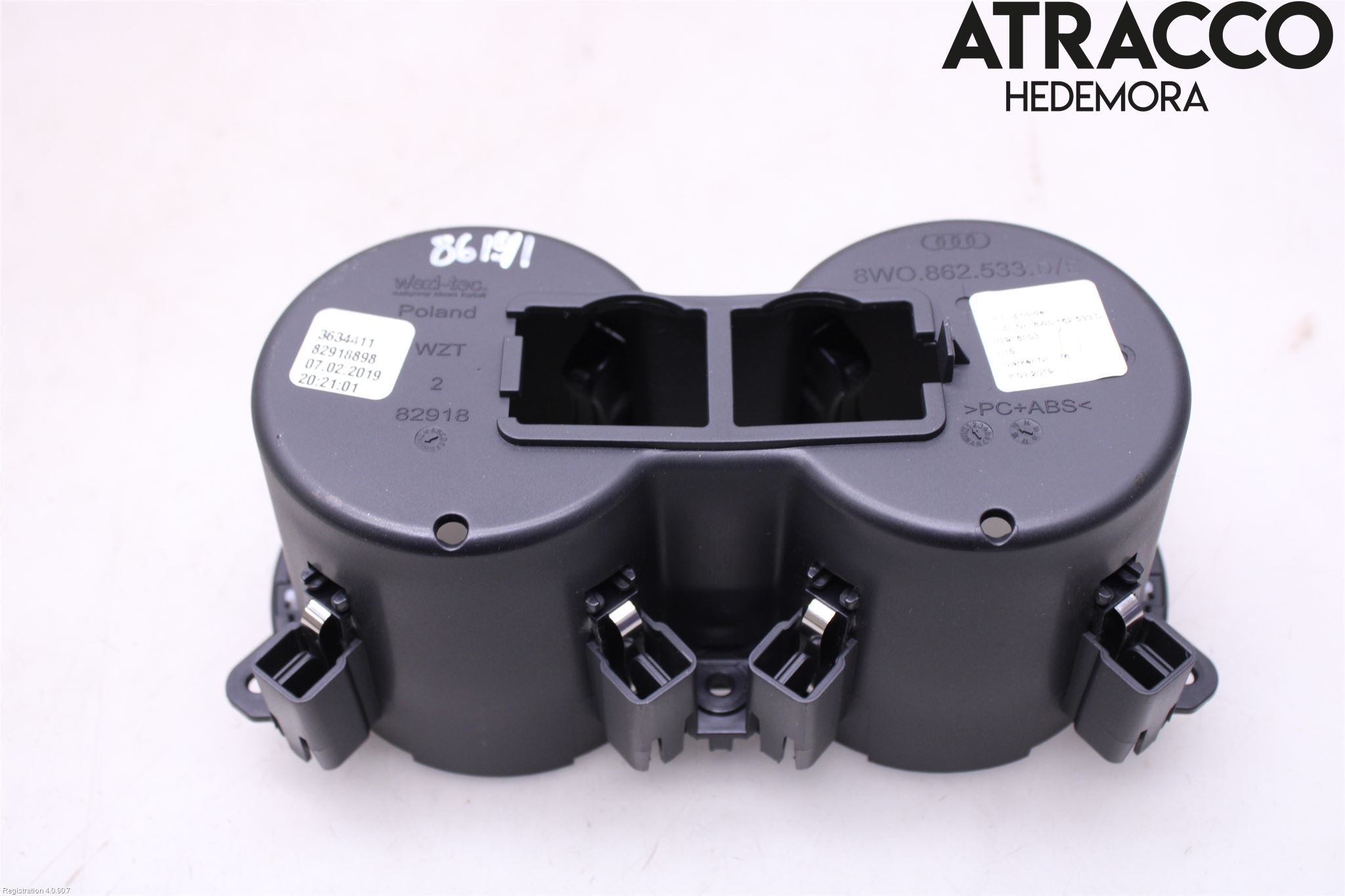 Audi A4/S4 B9 20- Innr Koppholder