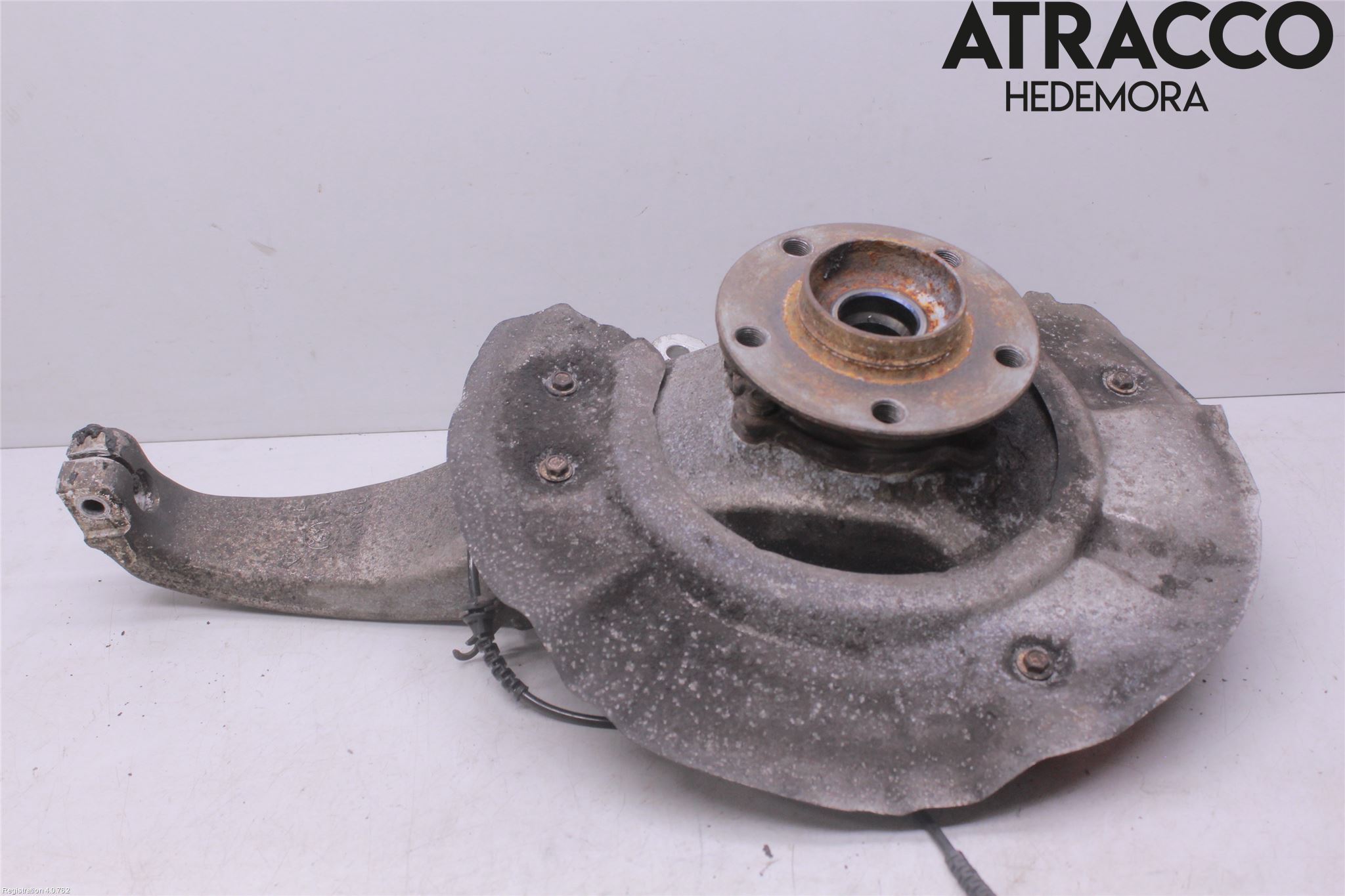 BMW 5 F10/F11/F18 09-17 Spindel Vf