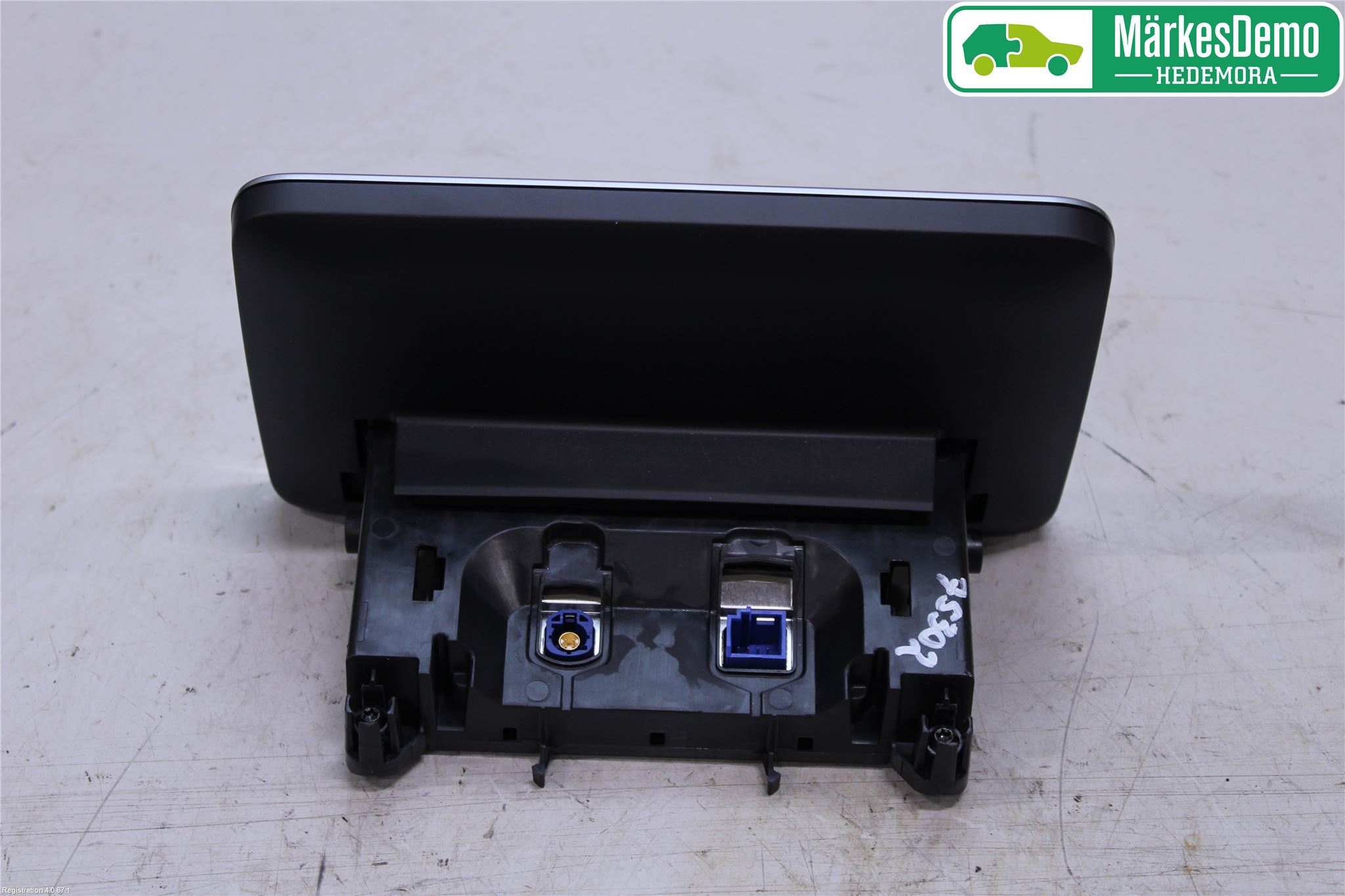 Mercedes-Benz MB C-KLASS (W205) 14-21 Stereo Radio Med Cd