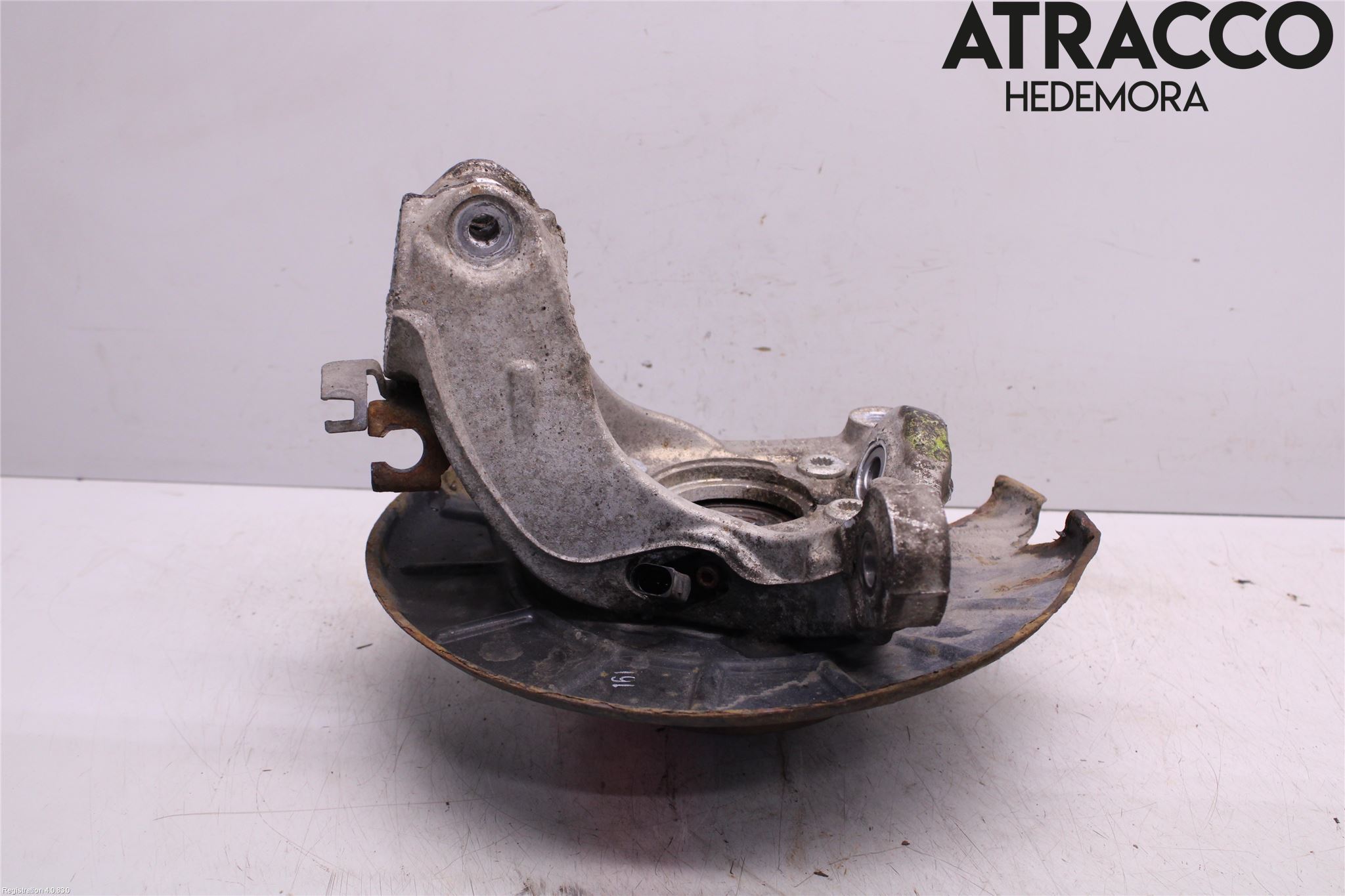 Volkswagen VW PASSAT 05-11 Spindel Vf