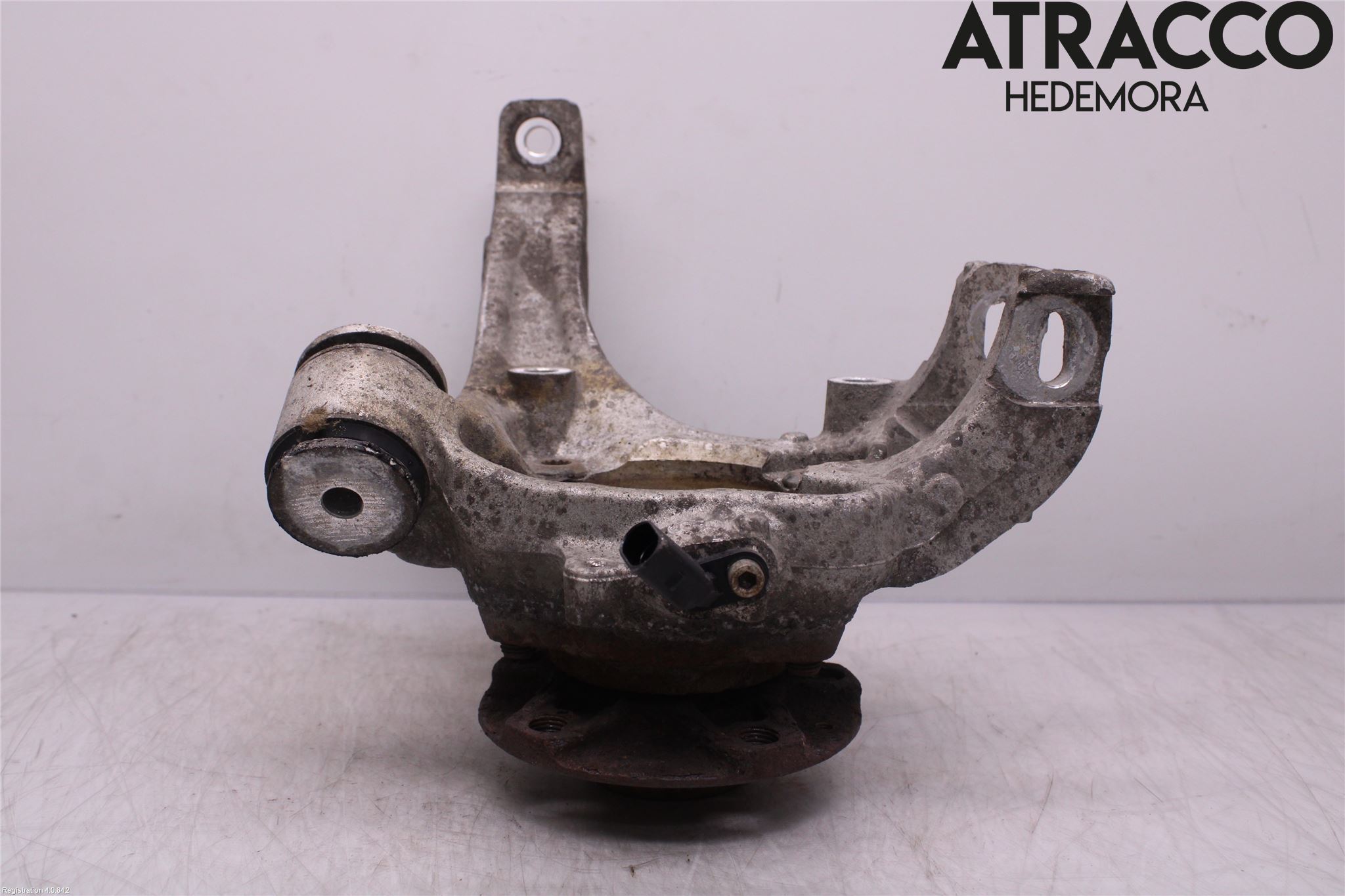 Audi A8/S8 4E  02-09 Spindel Vb